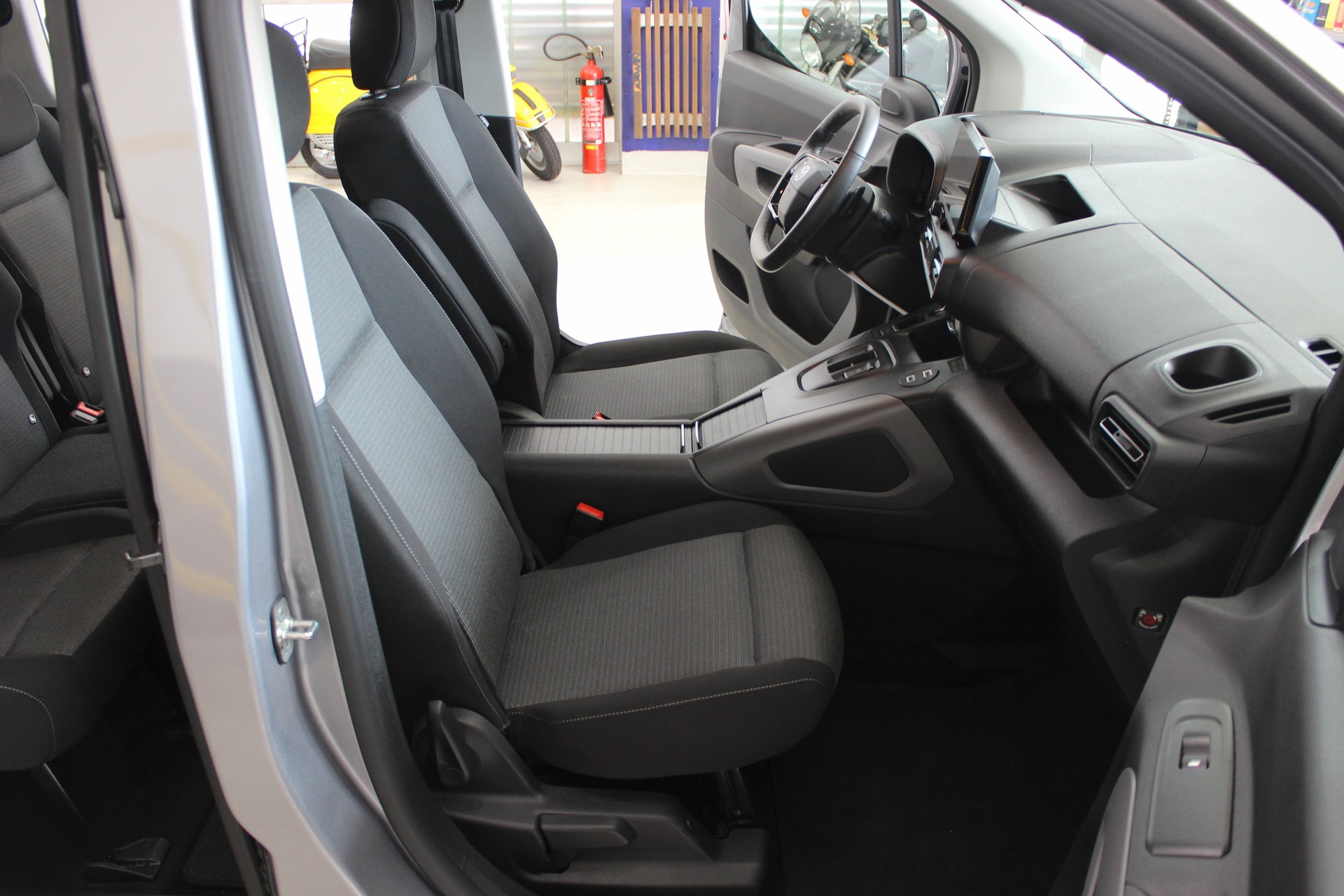 TOYOTA Proace City Verso EV 52 kWh Trend Swiss Long 💥 TOP Ausstattung 💥 7 Sitze 💥 Garantie 💥 Lieferung möglich-image-20