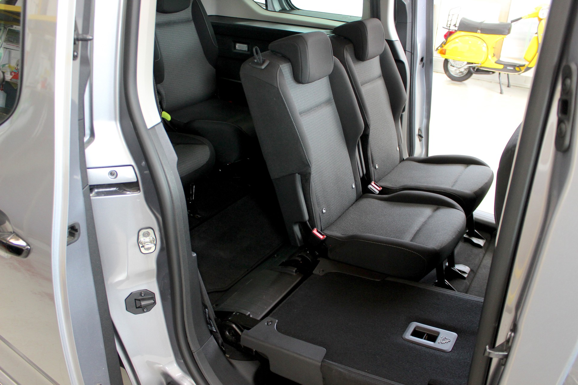 TOYOTA Proace City Verso EV 52 kWh Trend Swiss Long 💥 TOP Ausstattung 💥 7 Sitze 💥 Garantie 💥 Lieferung möglich-image-16