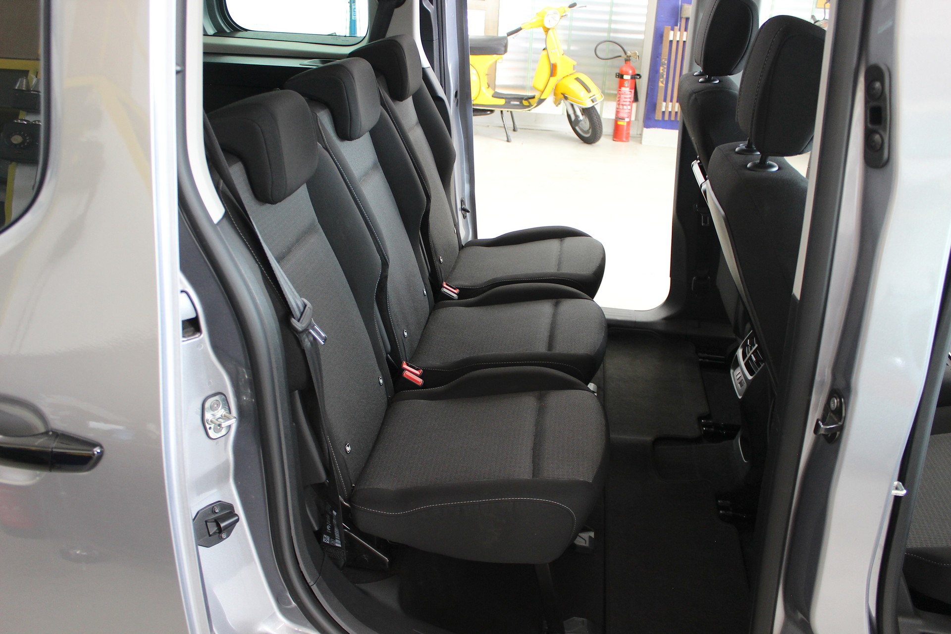 TOYOTA Proace City Verso EV 52 kWh Trend Swiss Long 💥 TOP Ausstattung 💥 7 Sitze 💥 Garantie 💥 Lieferung möglich-image-15