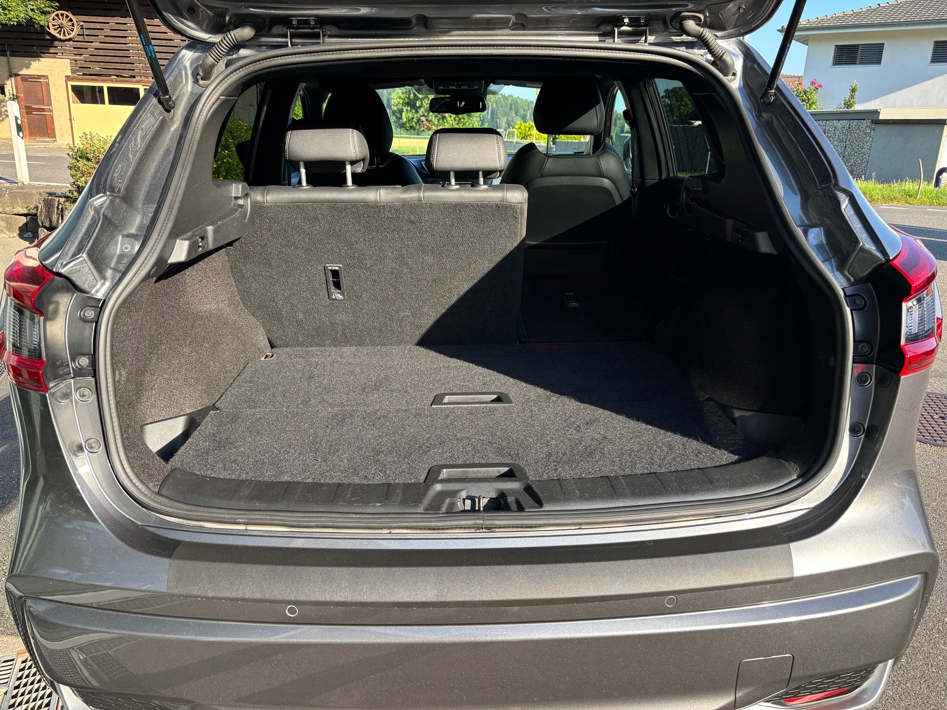 NISSAN Qashqai 1.7 dCi tekna Dynamic 4x4-image-5