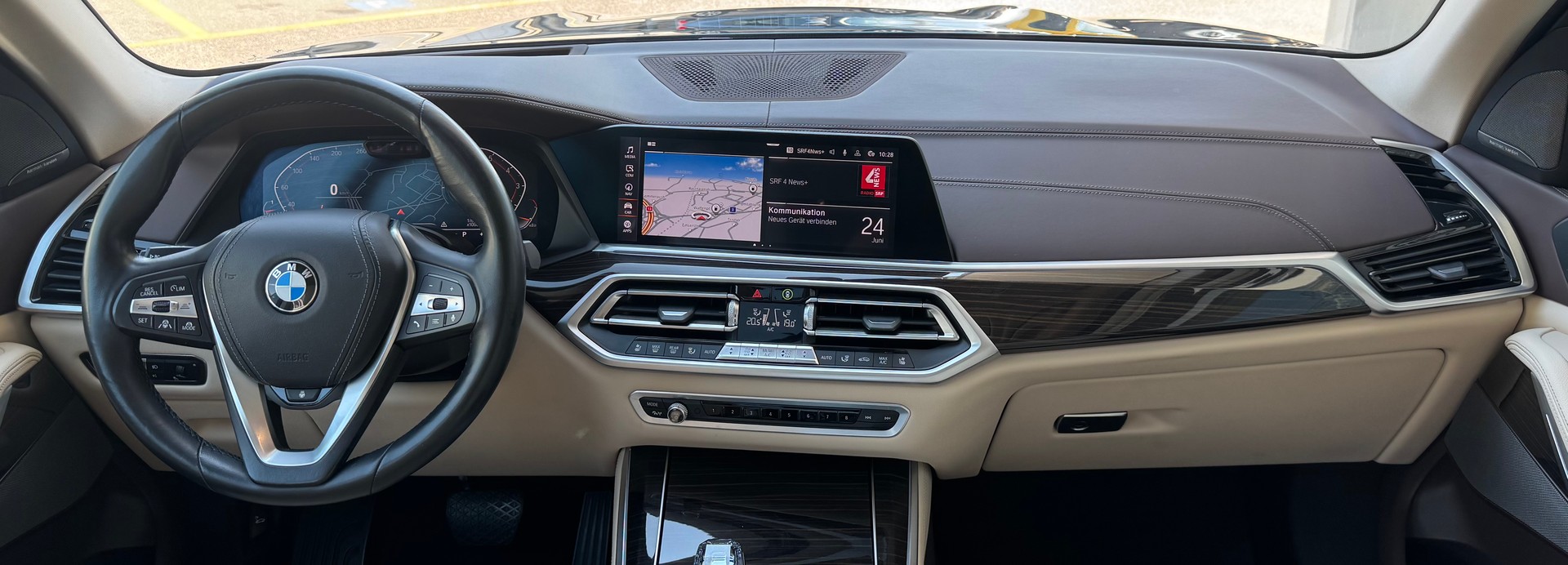 BMW X5 xDrive 40i Individual-image-11