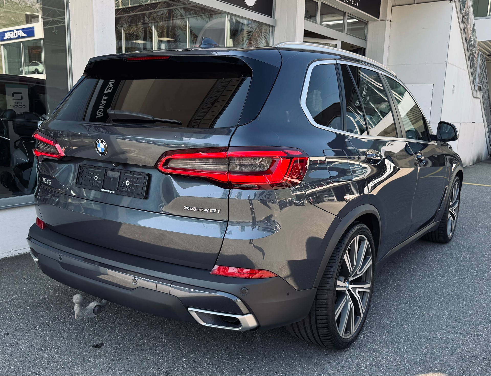 BMW X5 xDrive 40i Individual-image-4