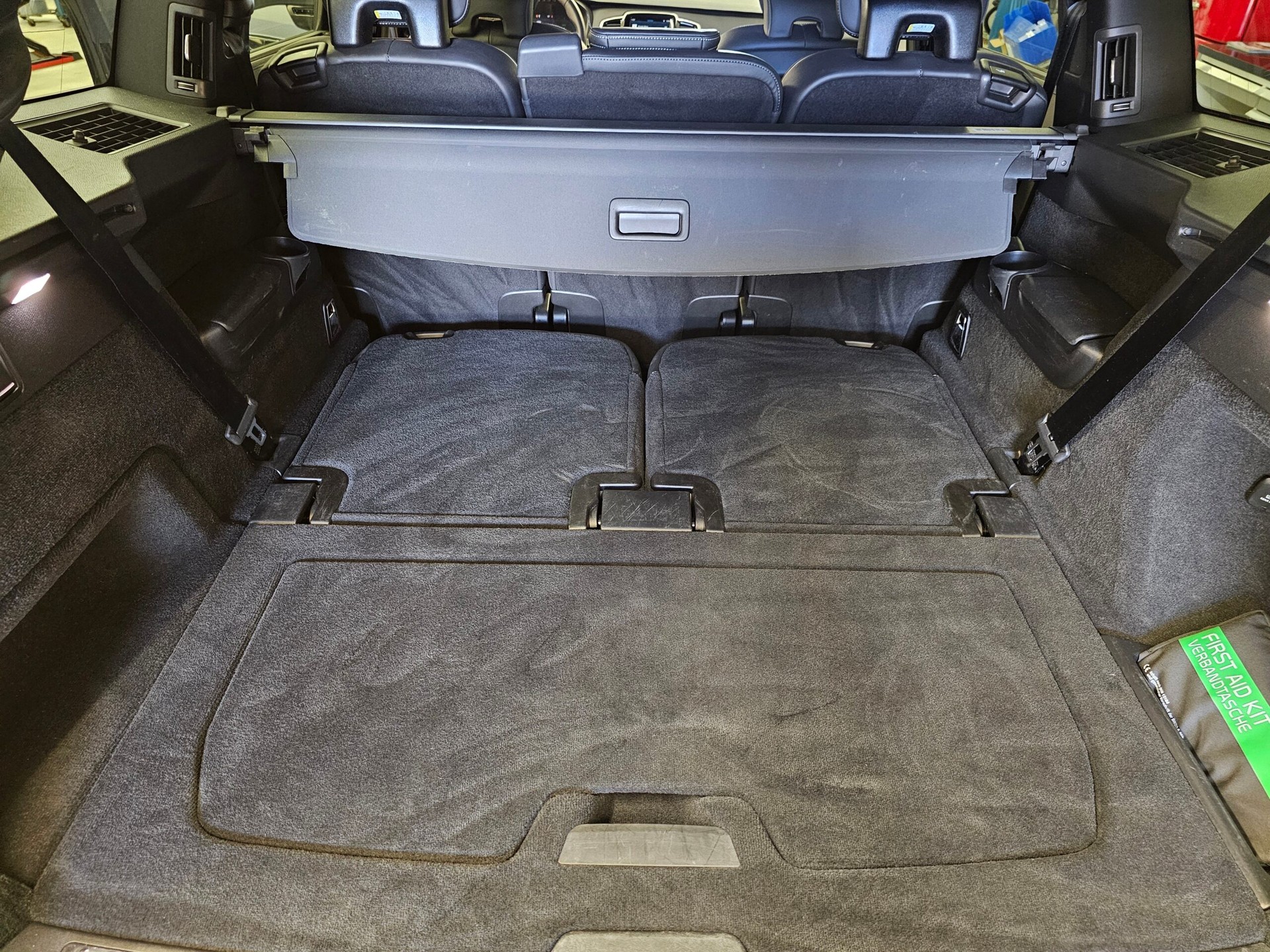 VOLVO XC90 T8 eAWD PluginHybrid Plus Dark Geartronic-image-13