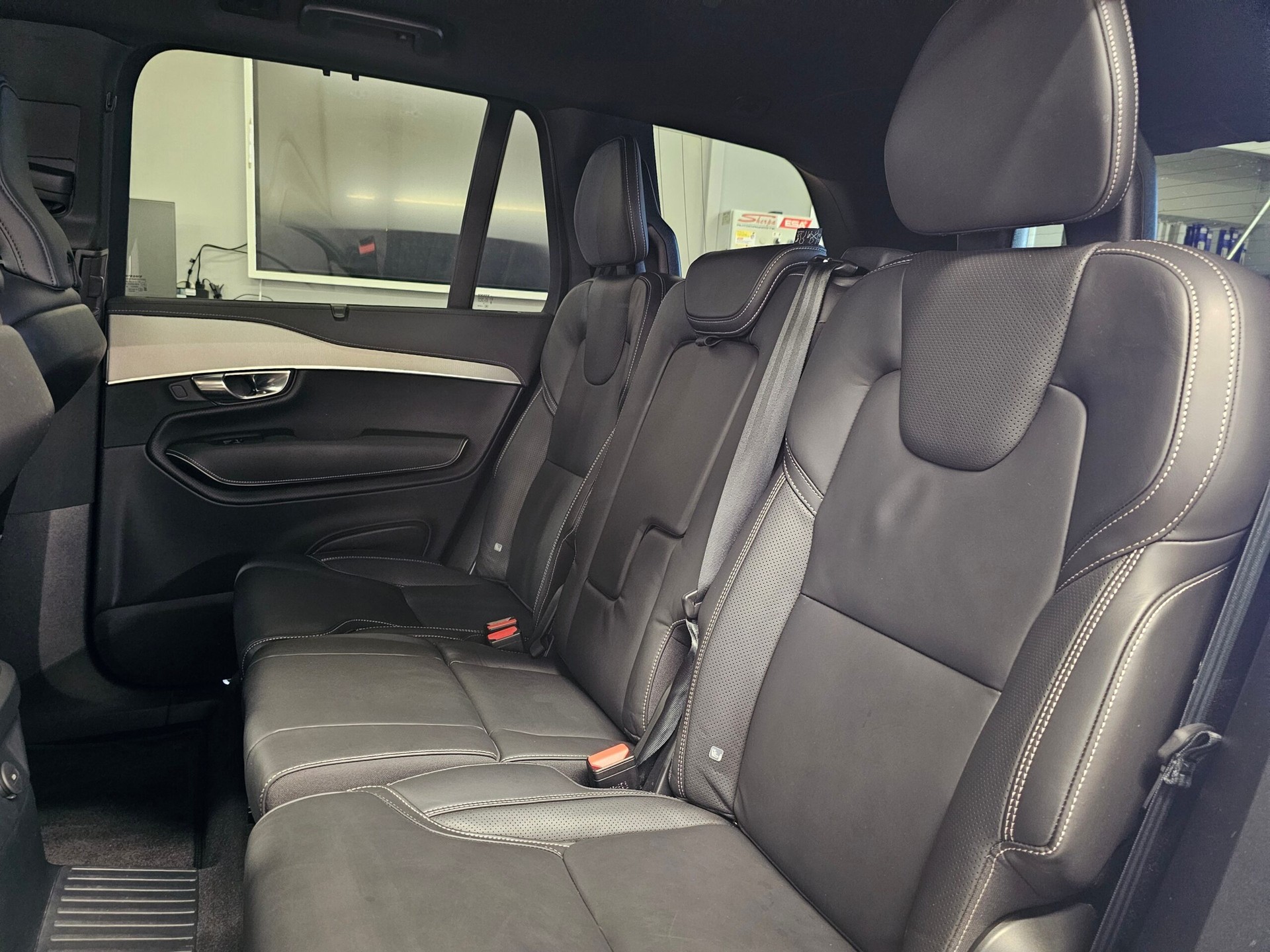 VOLVO XC90 T8 eAWD PluginHybrid Plus Dark Geartronic-image-12