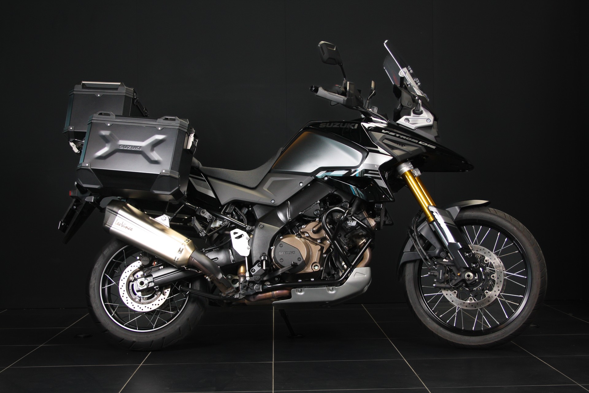 SUZUKI DL 1050 DE-showroom-element-1