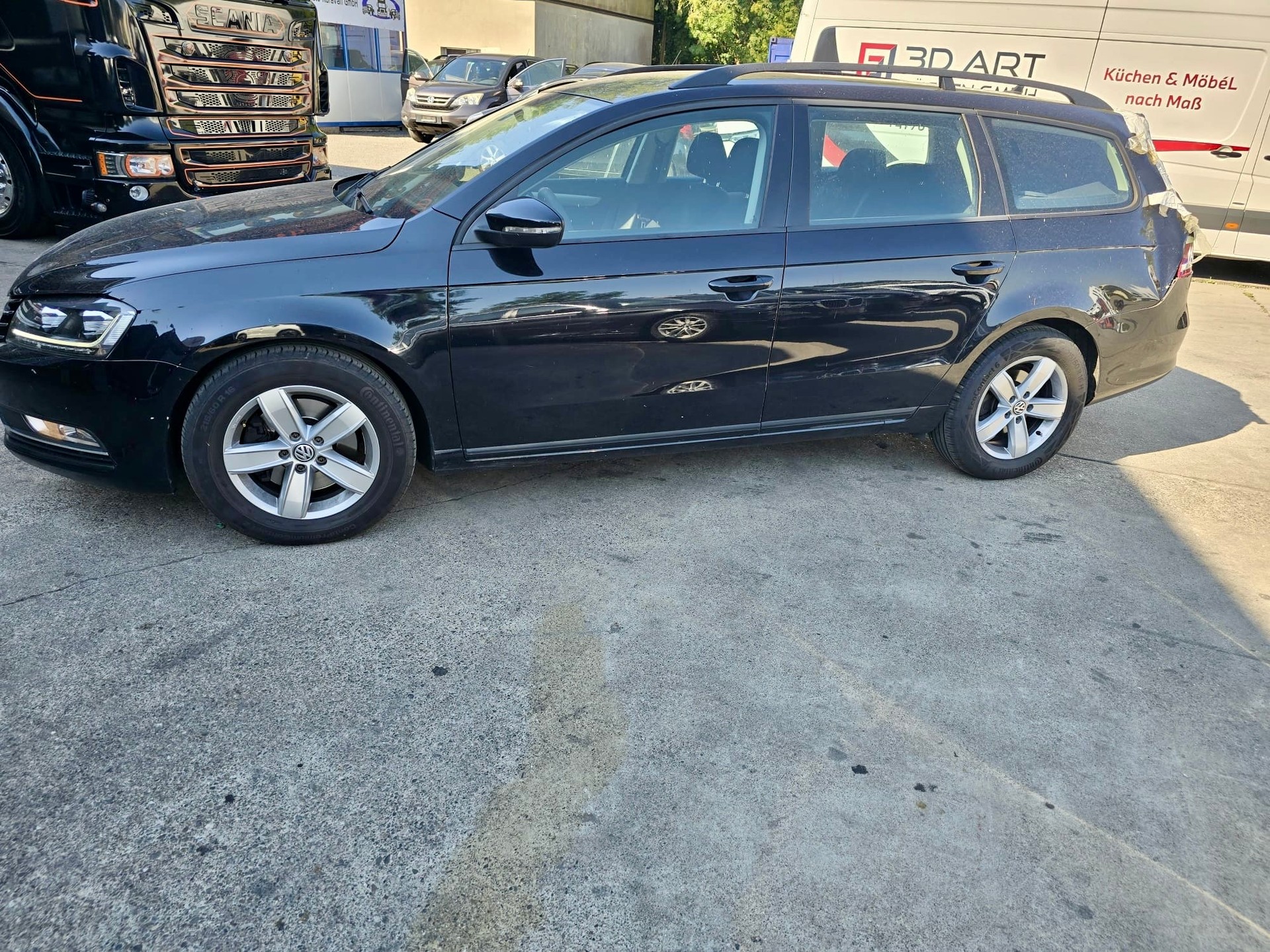 VW Passat Variant 2.0 TDI BMT Trendline DSG-image-5