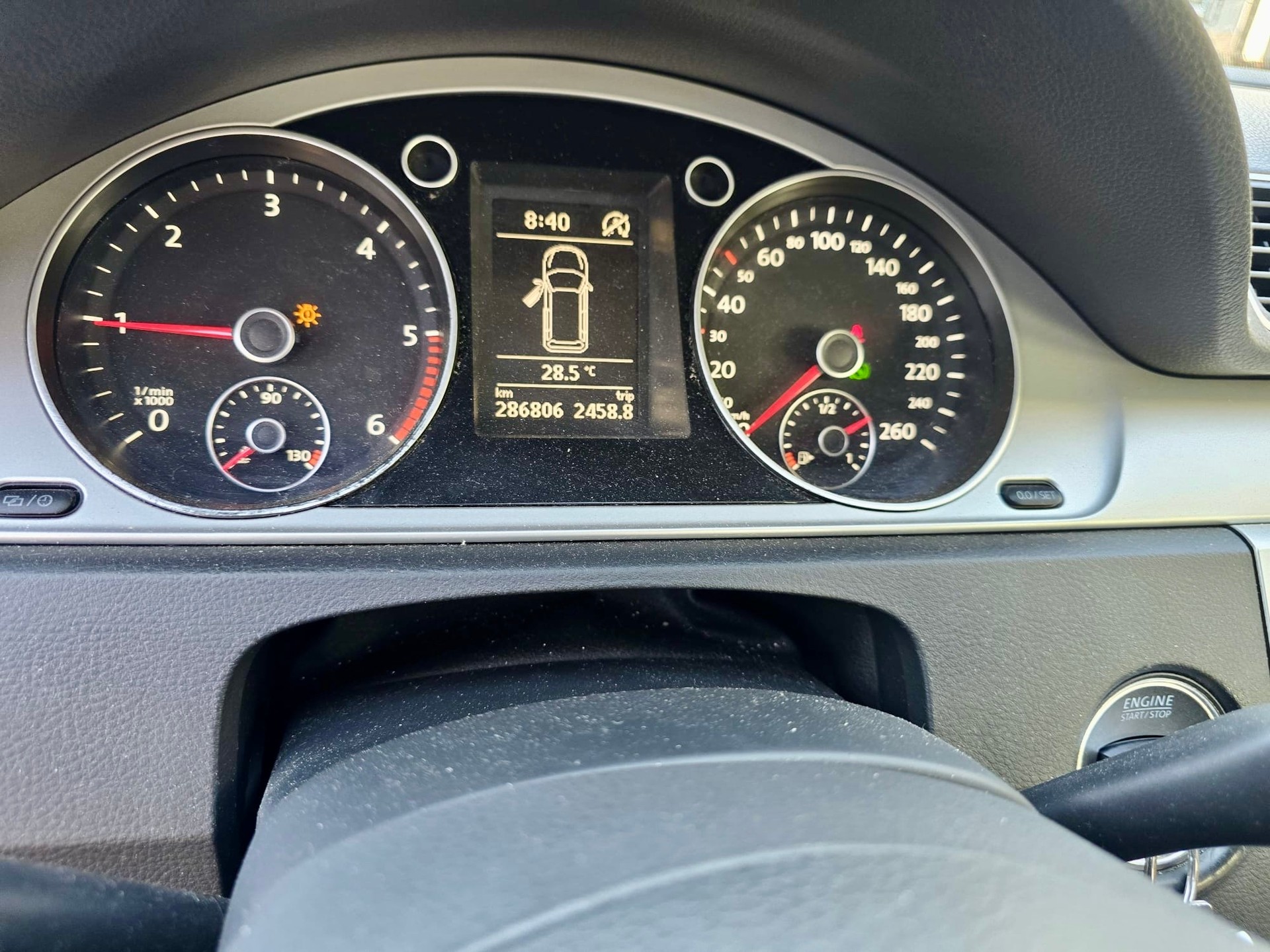 VW Passat Variant 2.0 TDI BMT Trendline DSG-image-12