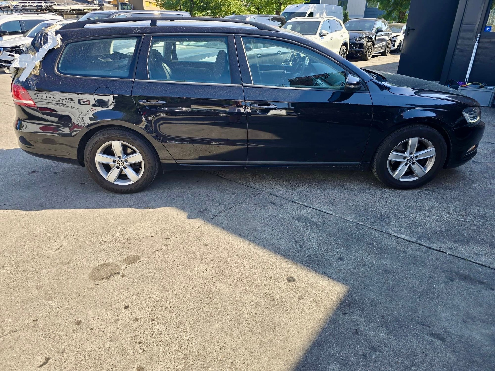 VW Passat Variant 2.0 TDI BMT Trendline DSG-image-4