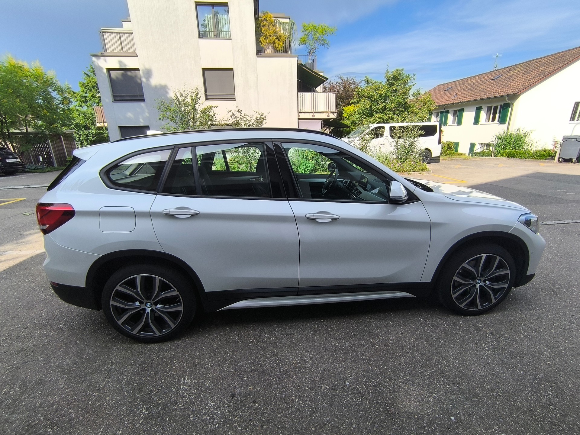 BMW 20d xDrive-image-5