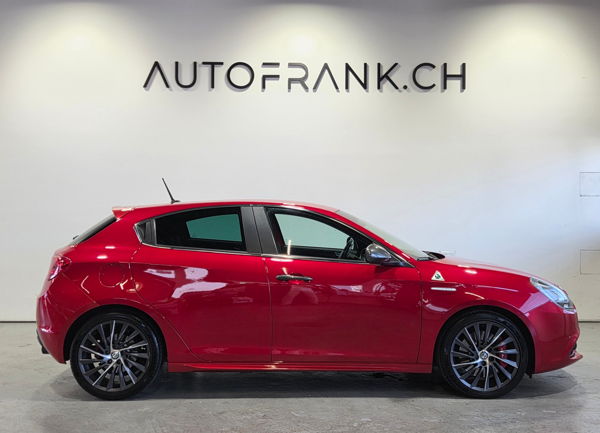 ALFA ROMEO Giulietta 1750 TBi Quadrifogl. Verde TCT-image-1