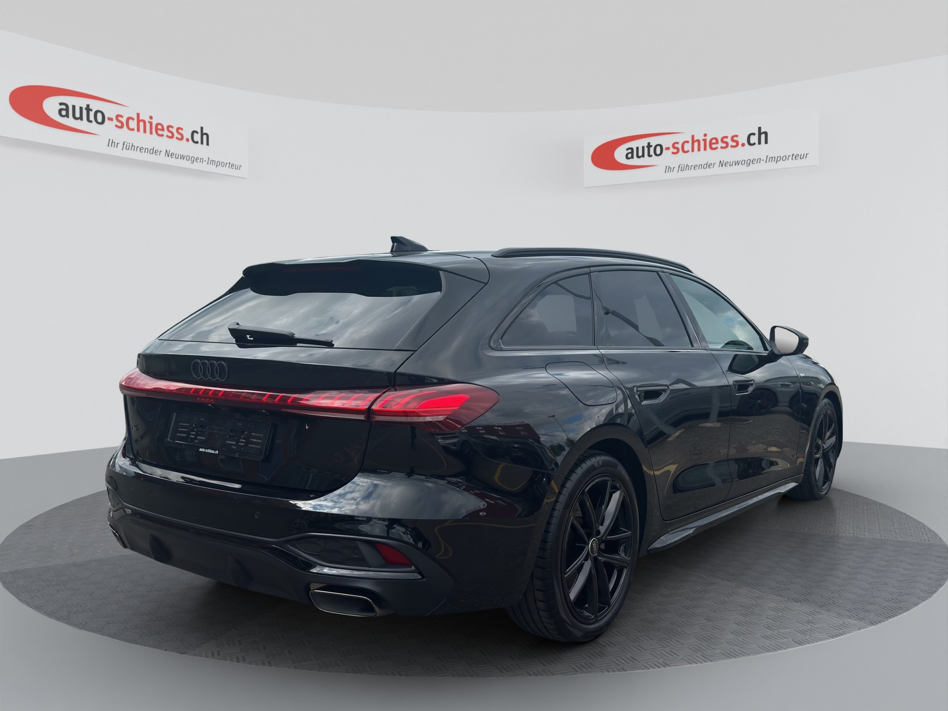 AUDI A5 Avant Black Line S Line TFSI-image-4