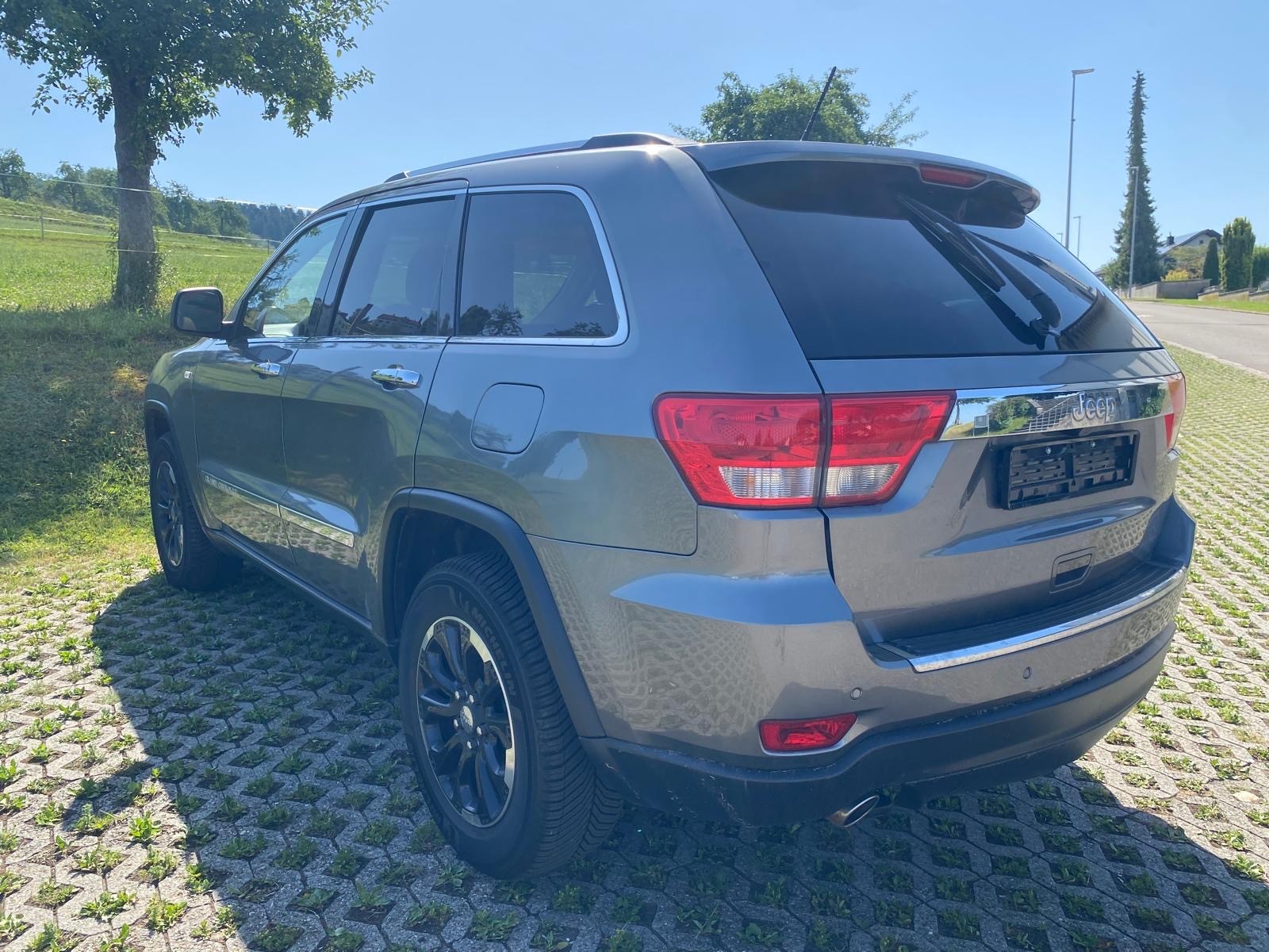 JEEP Grand Cherokee 3.0 CRD Limited Automatic-image-4