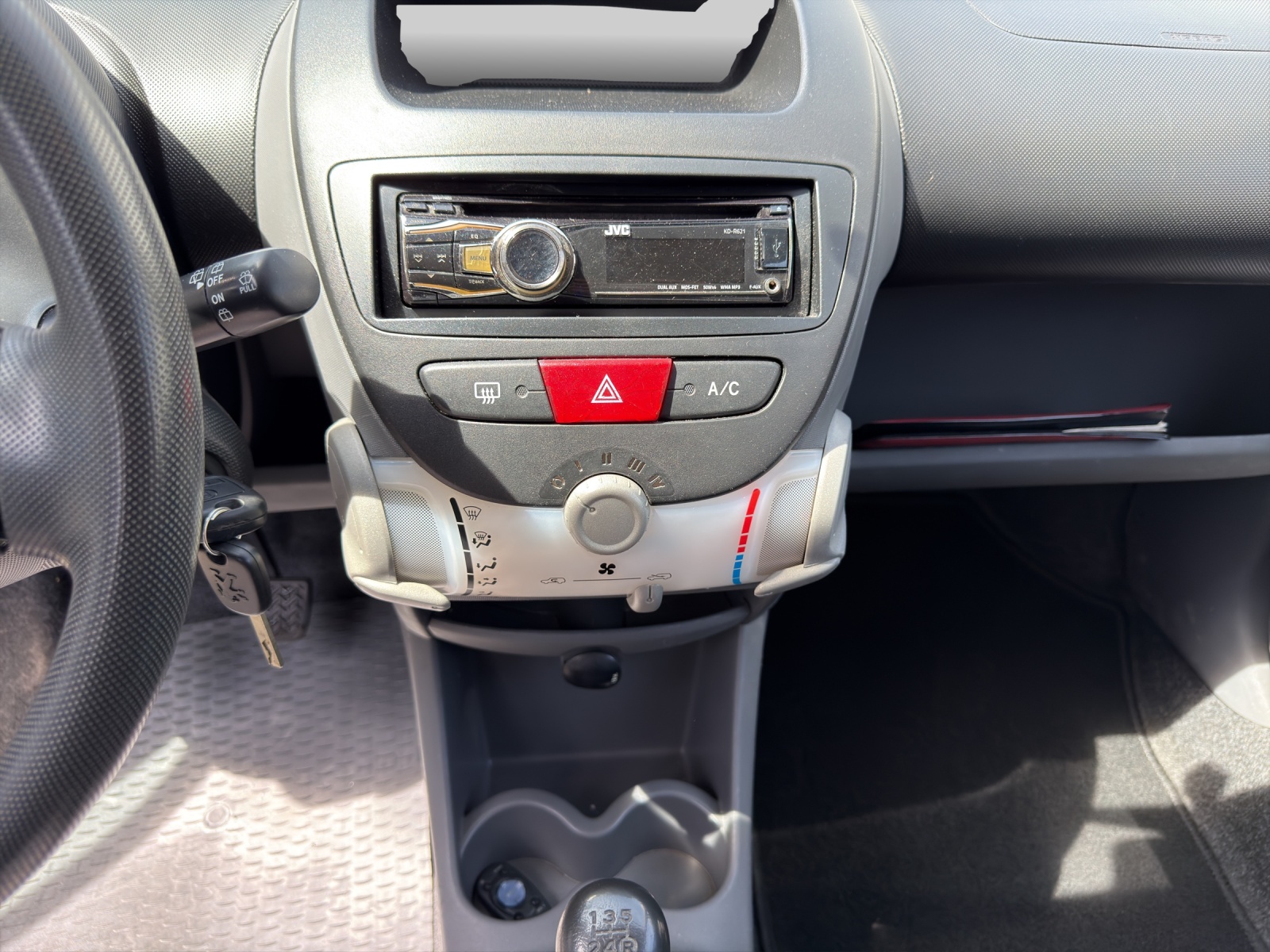 PEUGEOT 107 1.0 Trendy-image-12