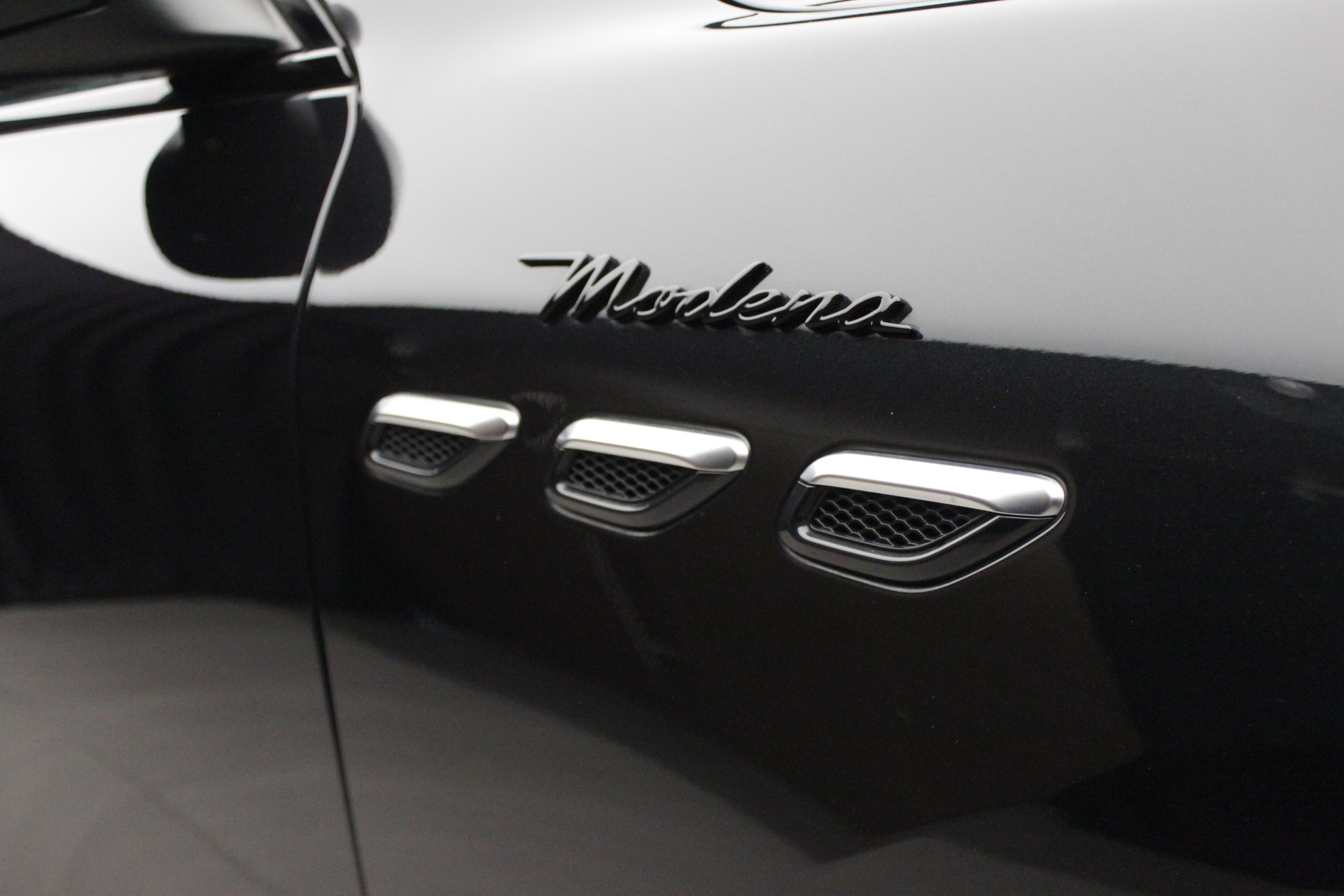 MASERATI Grecale 2.0 MHEV Modena Hybrid Automatica-image-8