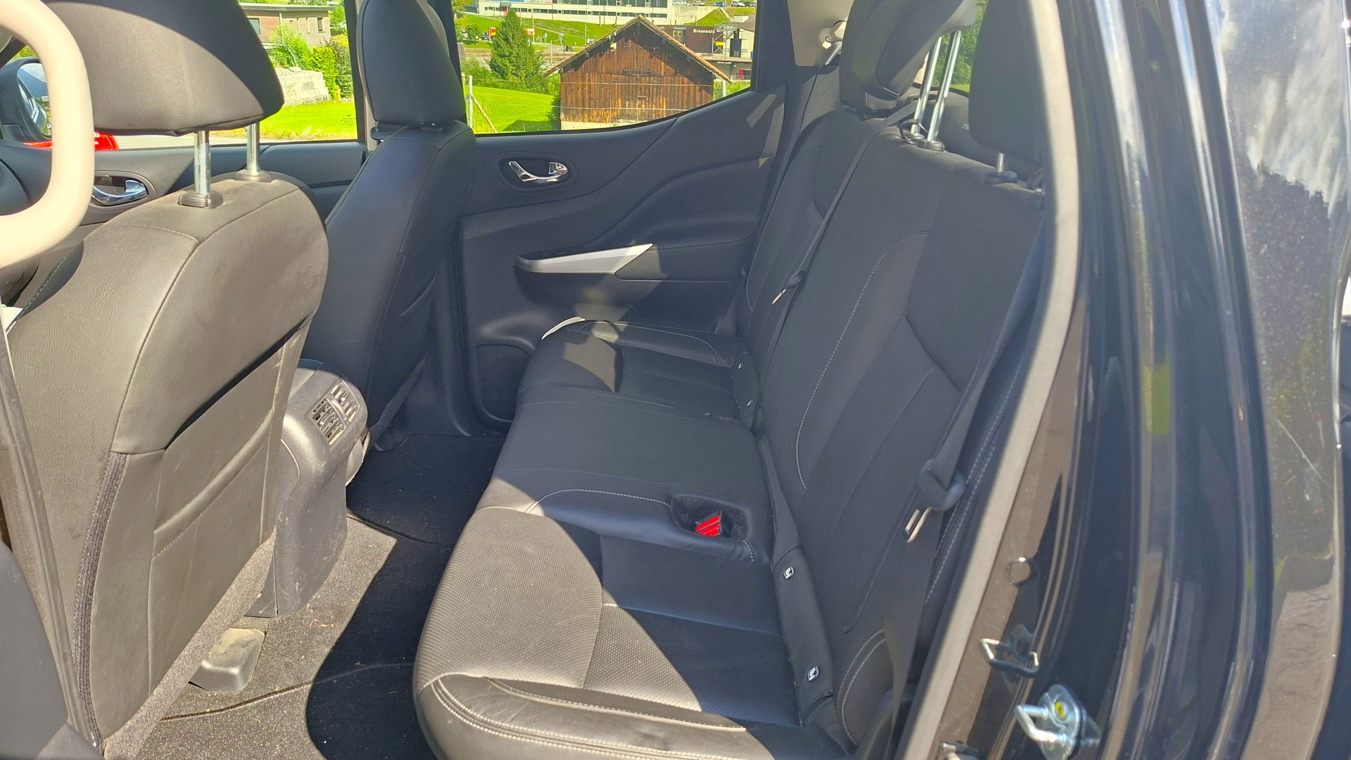 RENAULT 2.3 dCi 190 TwinTurbo Zen 4x4-image-2
