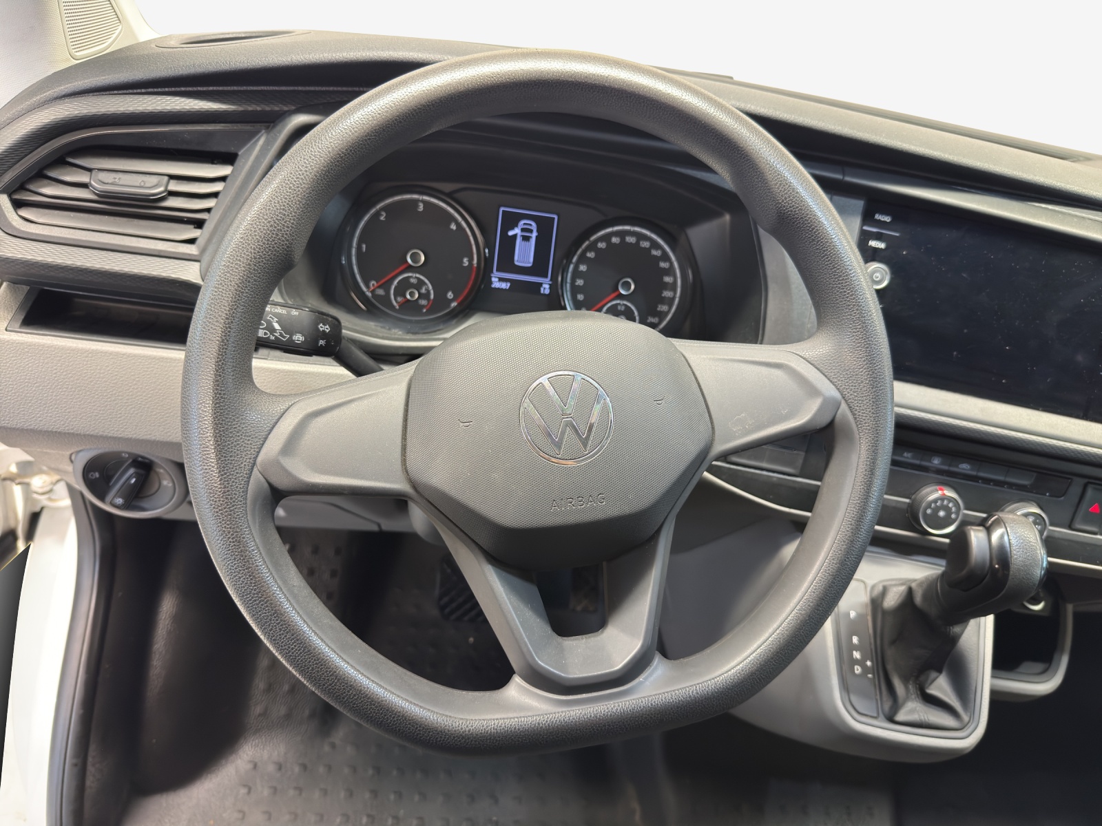 VW T6.1 2.0 TDI DSG-image-9