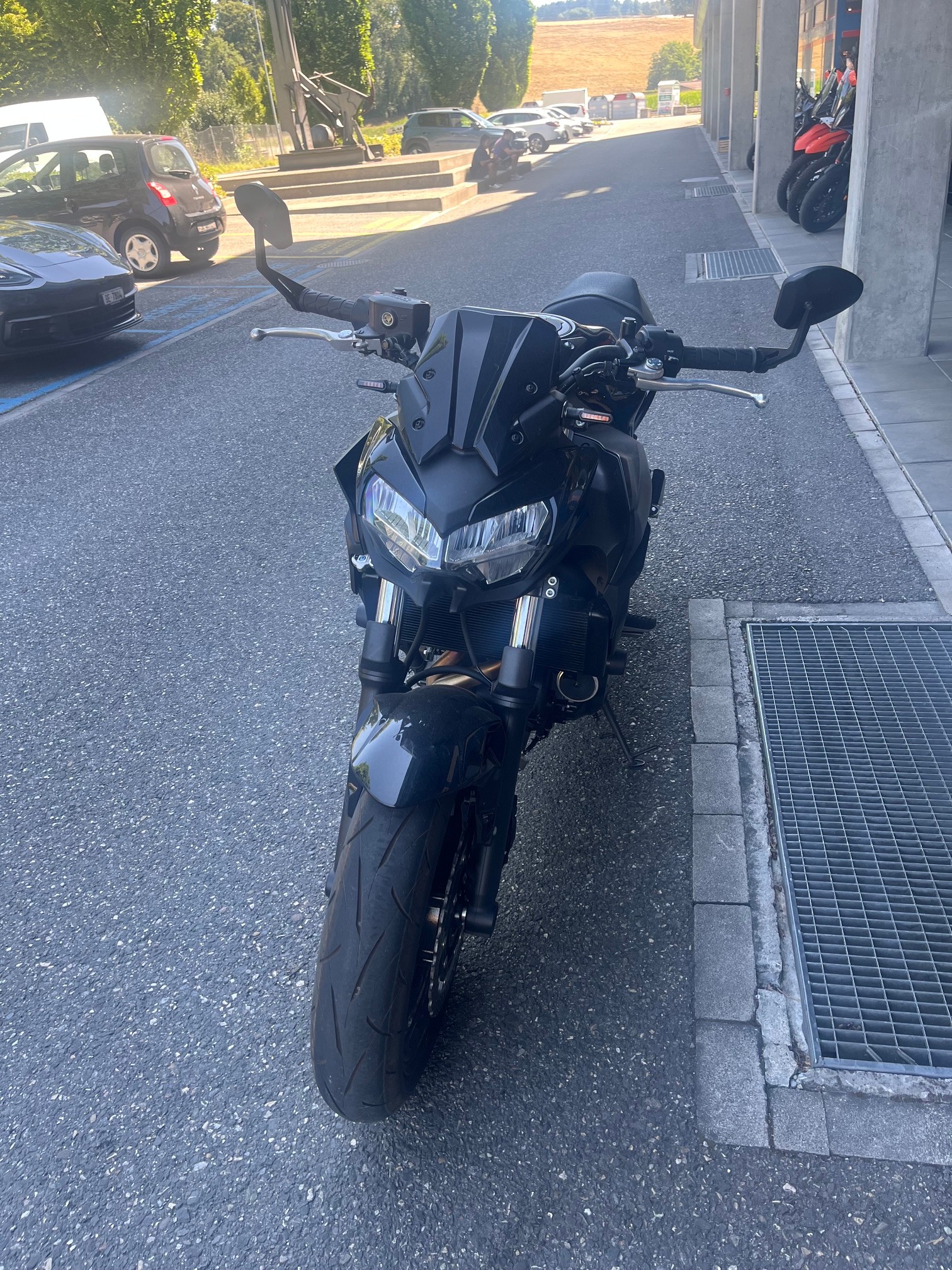 KAWASAKI Z 650 (35kW)-showroom-element-3