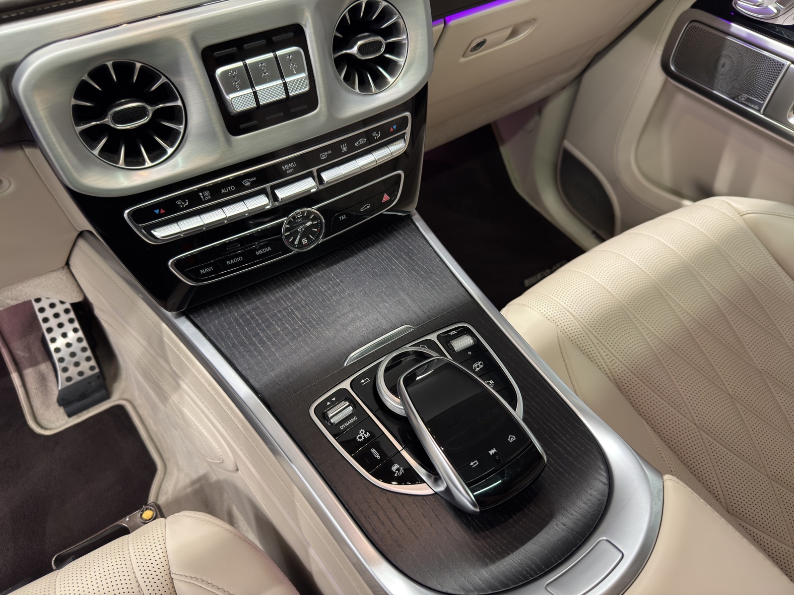 MERCEDES-BENZ AMG G 63-image-13
