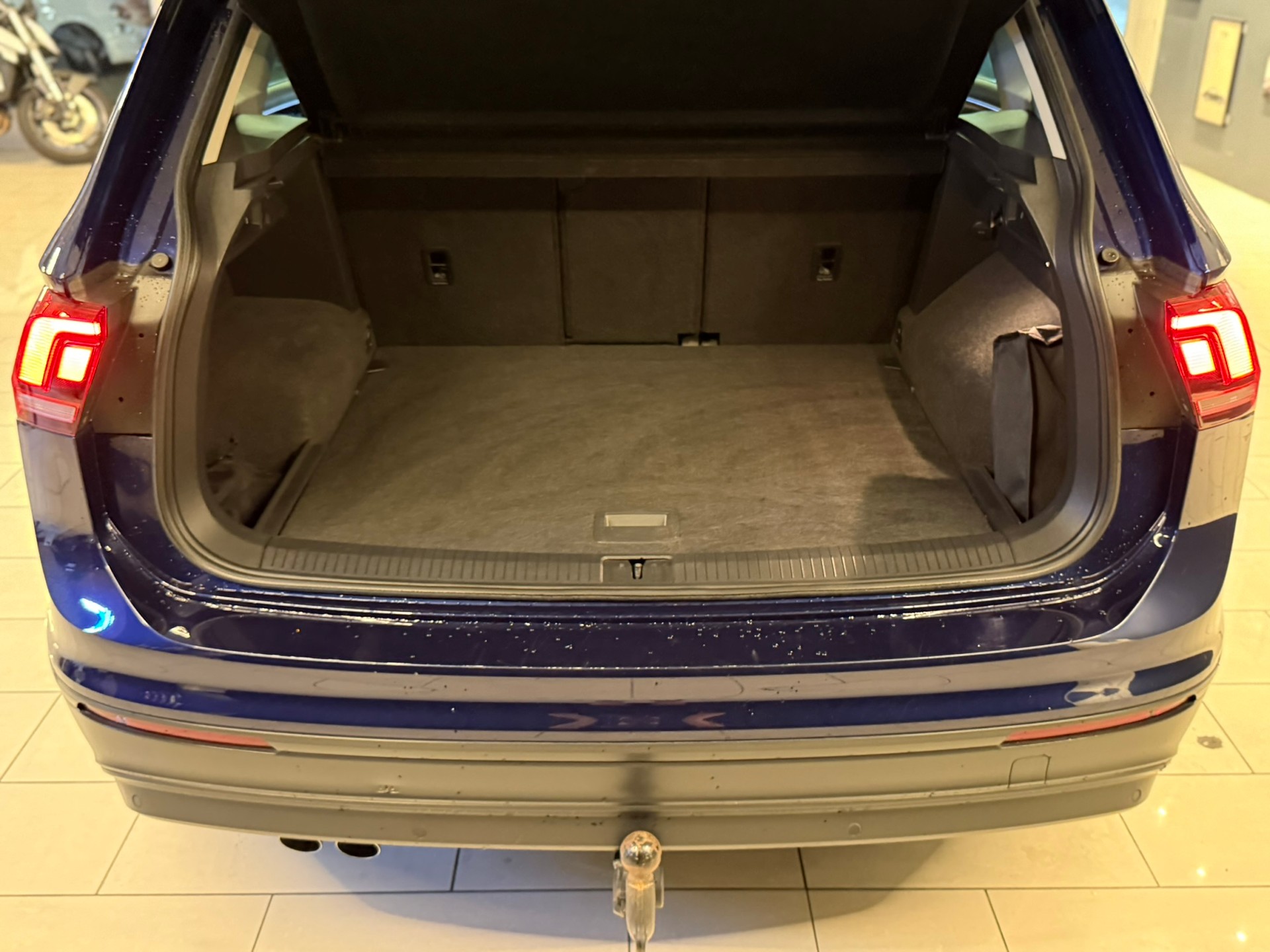 VW Tiguan 2.0 TDI SCR Comfortline 4Motion DSG-image-7