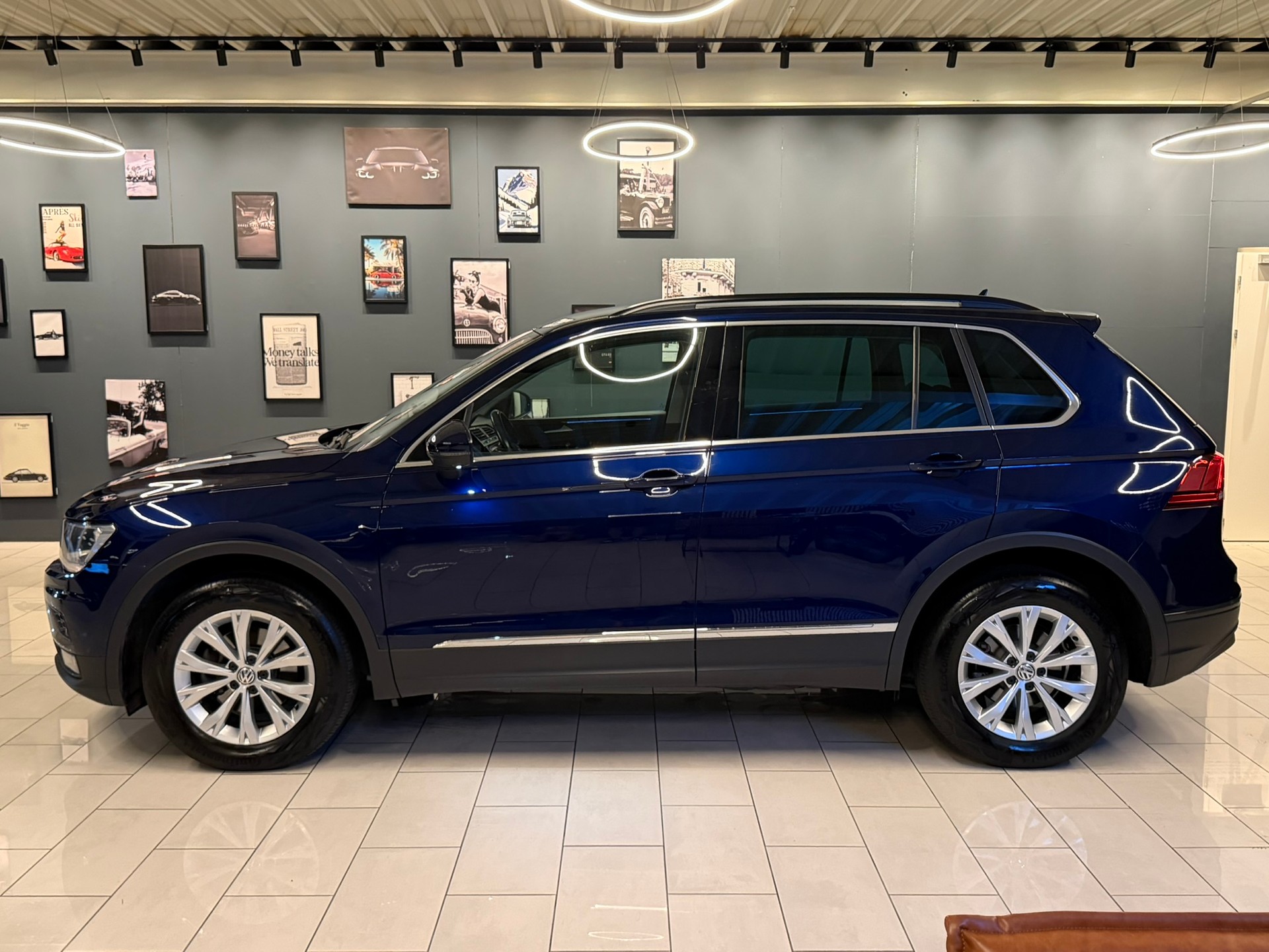 VW Tiguan 2.0 TDI SCR Comfortline 4Motion DSG-image-3