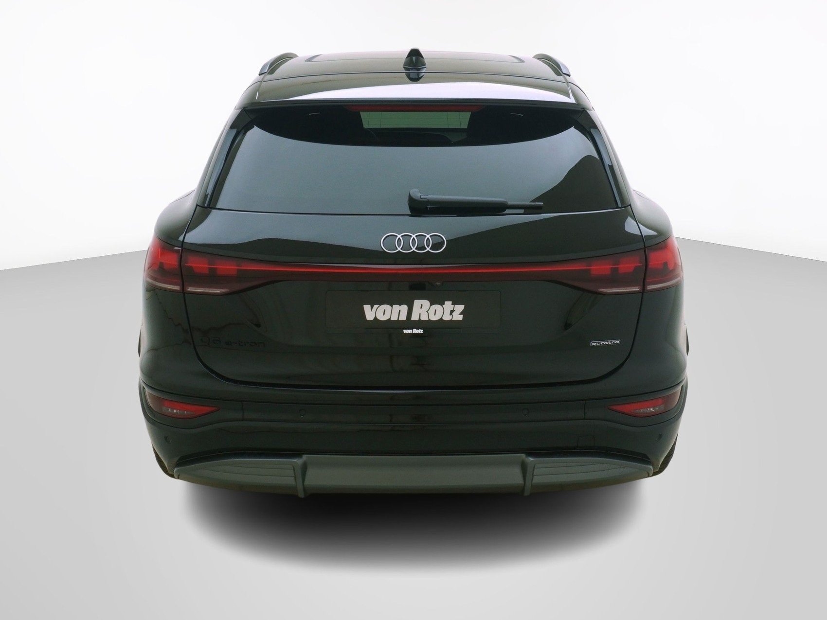 AUDI Q6 e-tron quattro S line-image-2