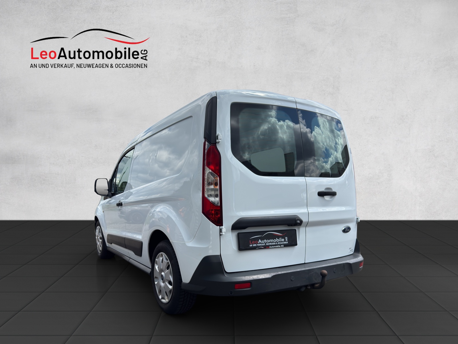 FORD Transit Connect Van T230 1.5 Eco Blue Trend-image-3