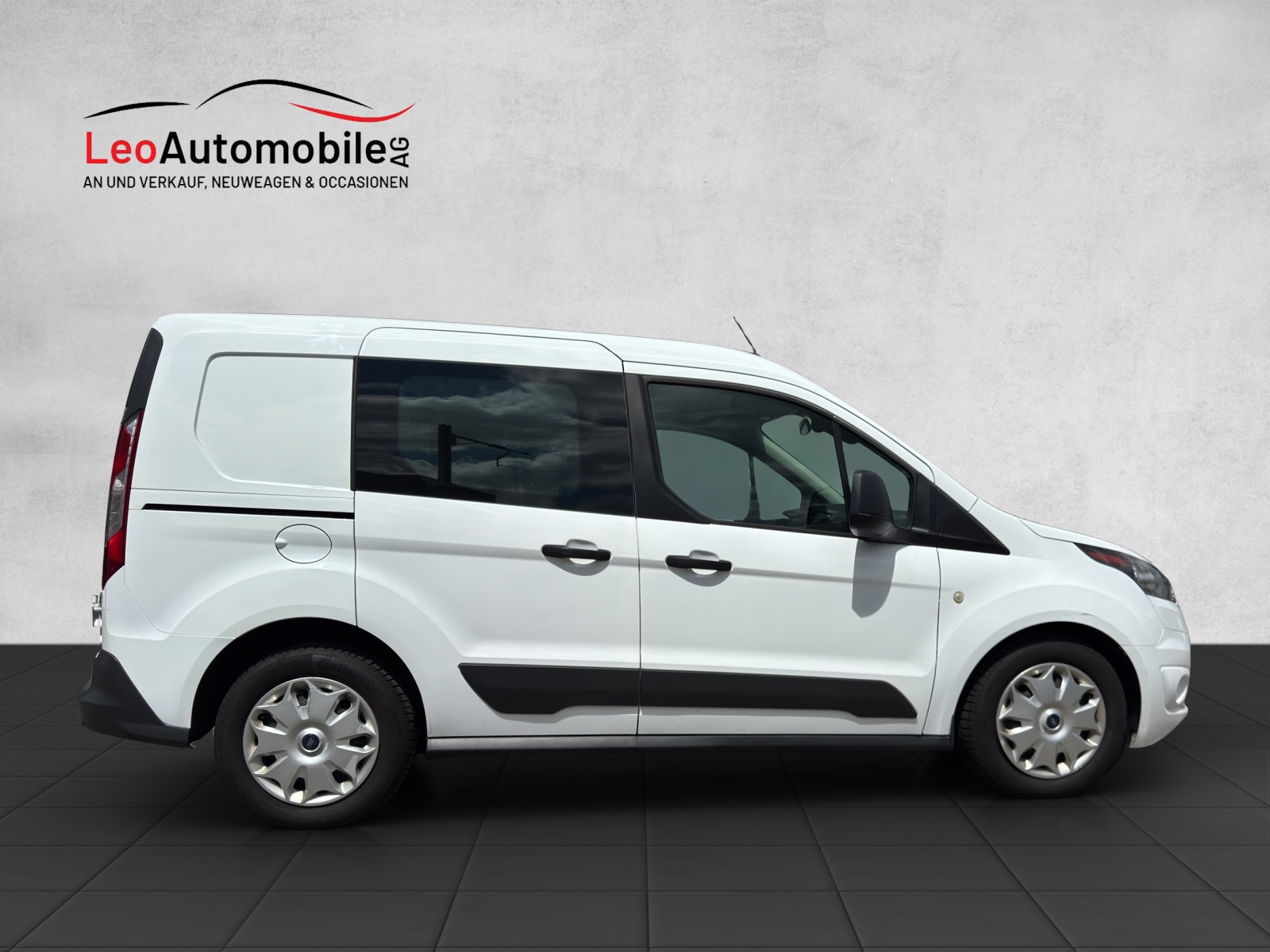 FORD Transit Connect Van T230 1.5 Eco Blue Trend-image-5