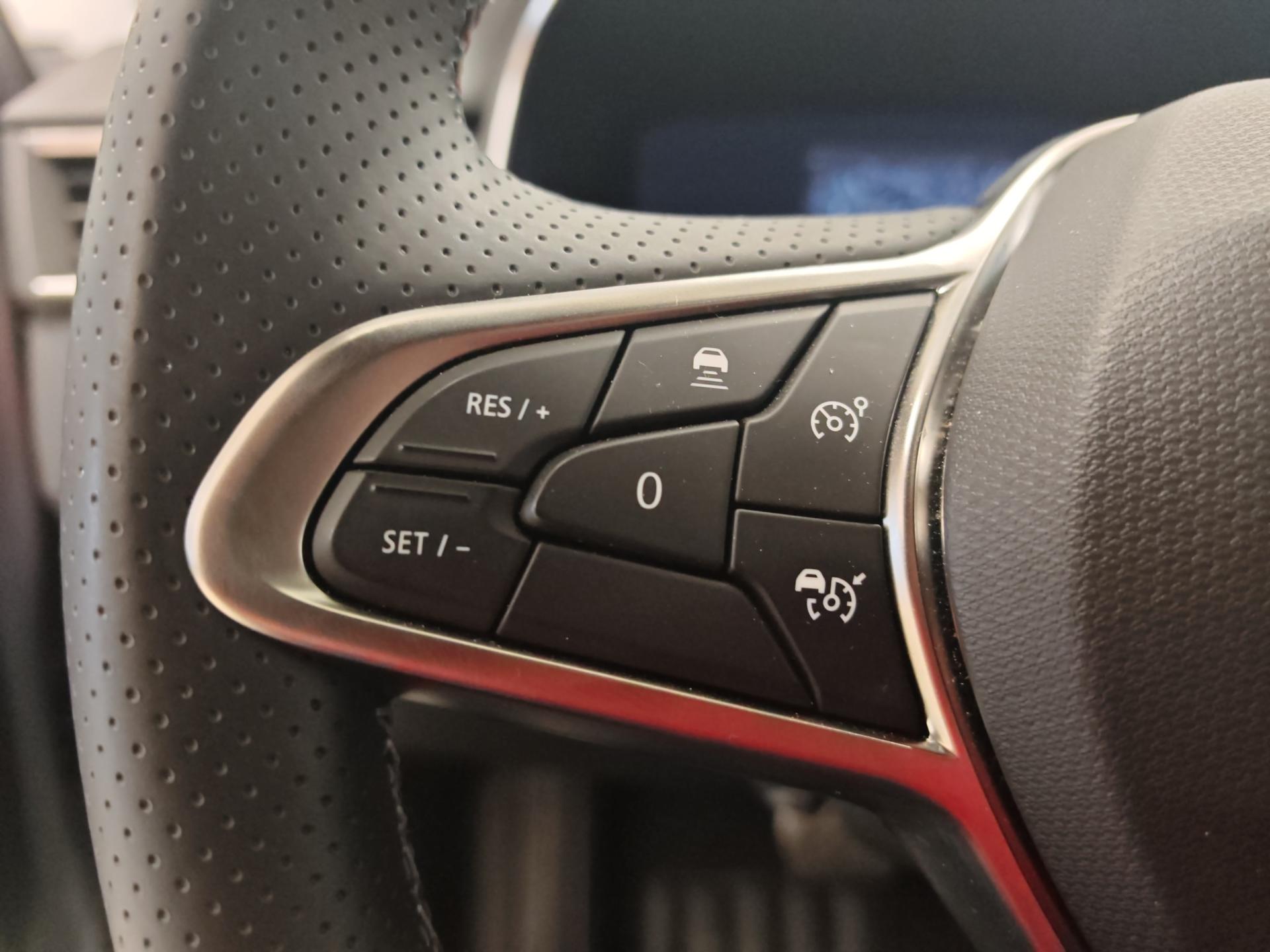 RENAULT Clio 1.6 E-Tech Esprit Alpine-image-19