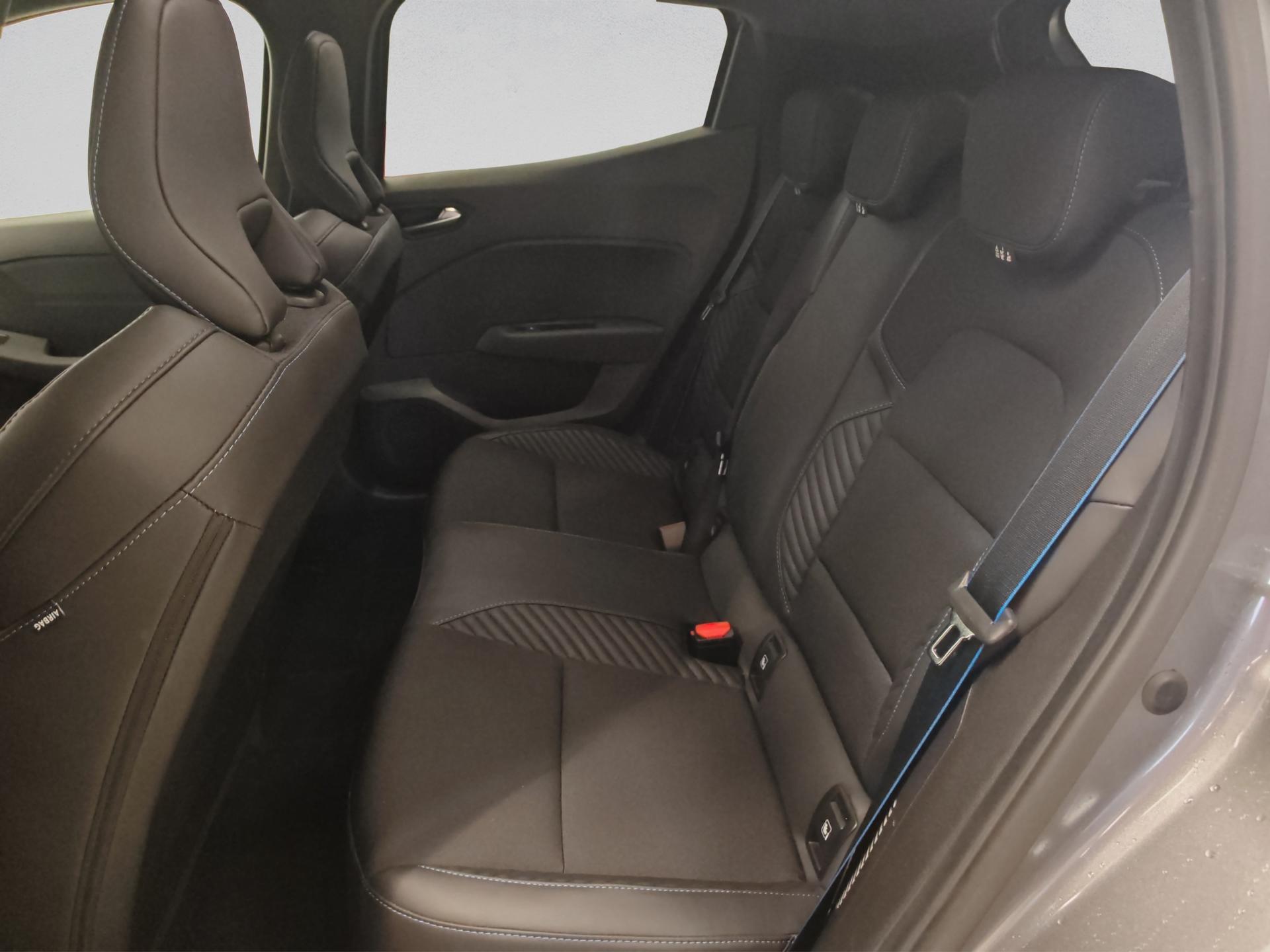 RENAULT Clio 1.6 E-Tech Esprit Alpine-image-14