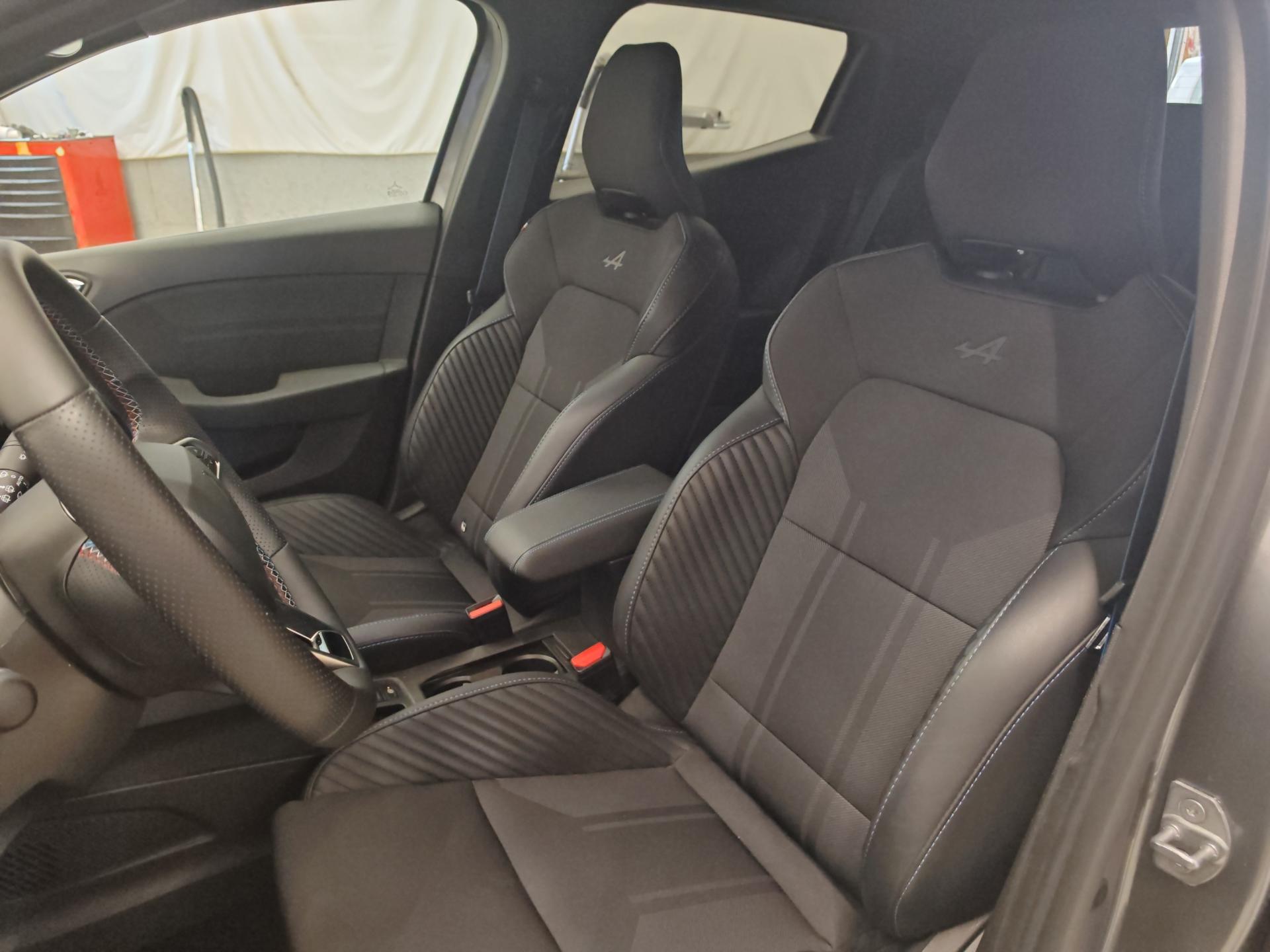 RENAULT Clio 1.6 E-Tech Esprit Alpine-image-22