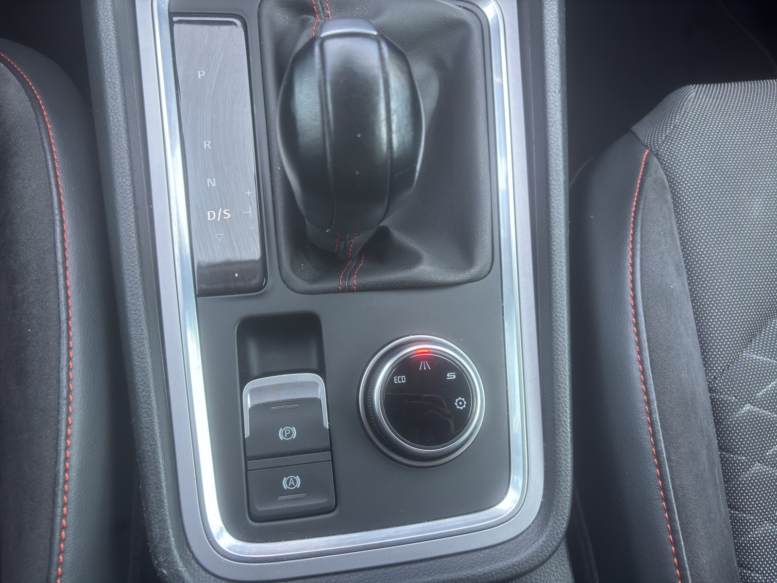 SEAT Ateca 1.5 TSI EVO DSG FR-image-15