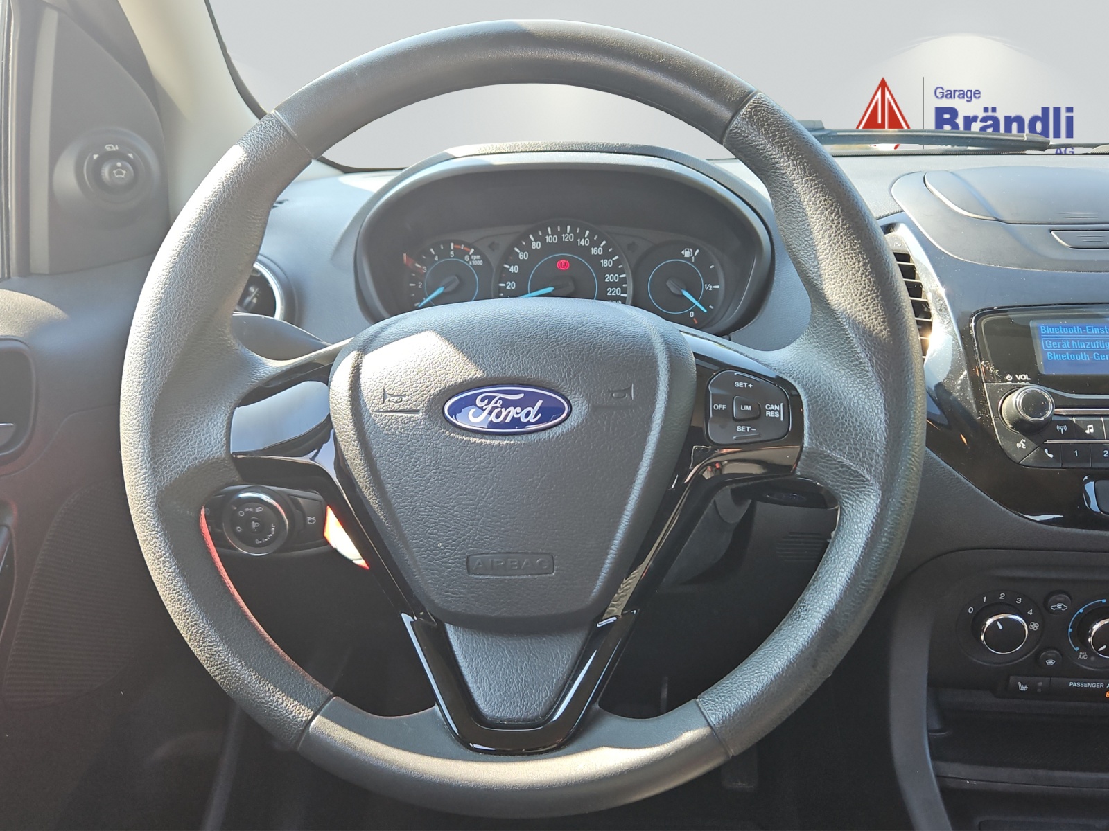 FORD Ka+ 1.5 TDCi 95 Cool & Sound-image-12