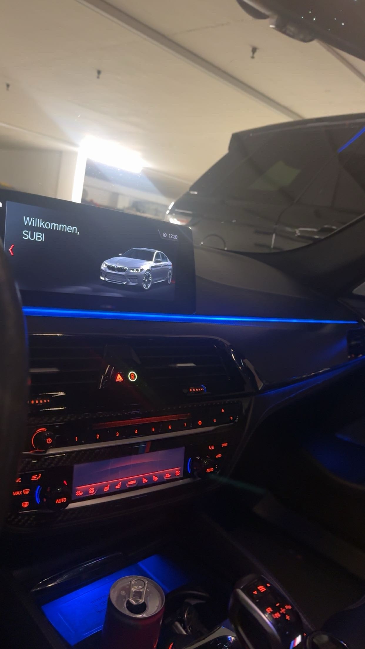 BMW M5 xDrive Drivelogic **Akrapovic Auspuffanlage**-image-10