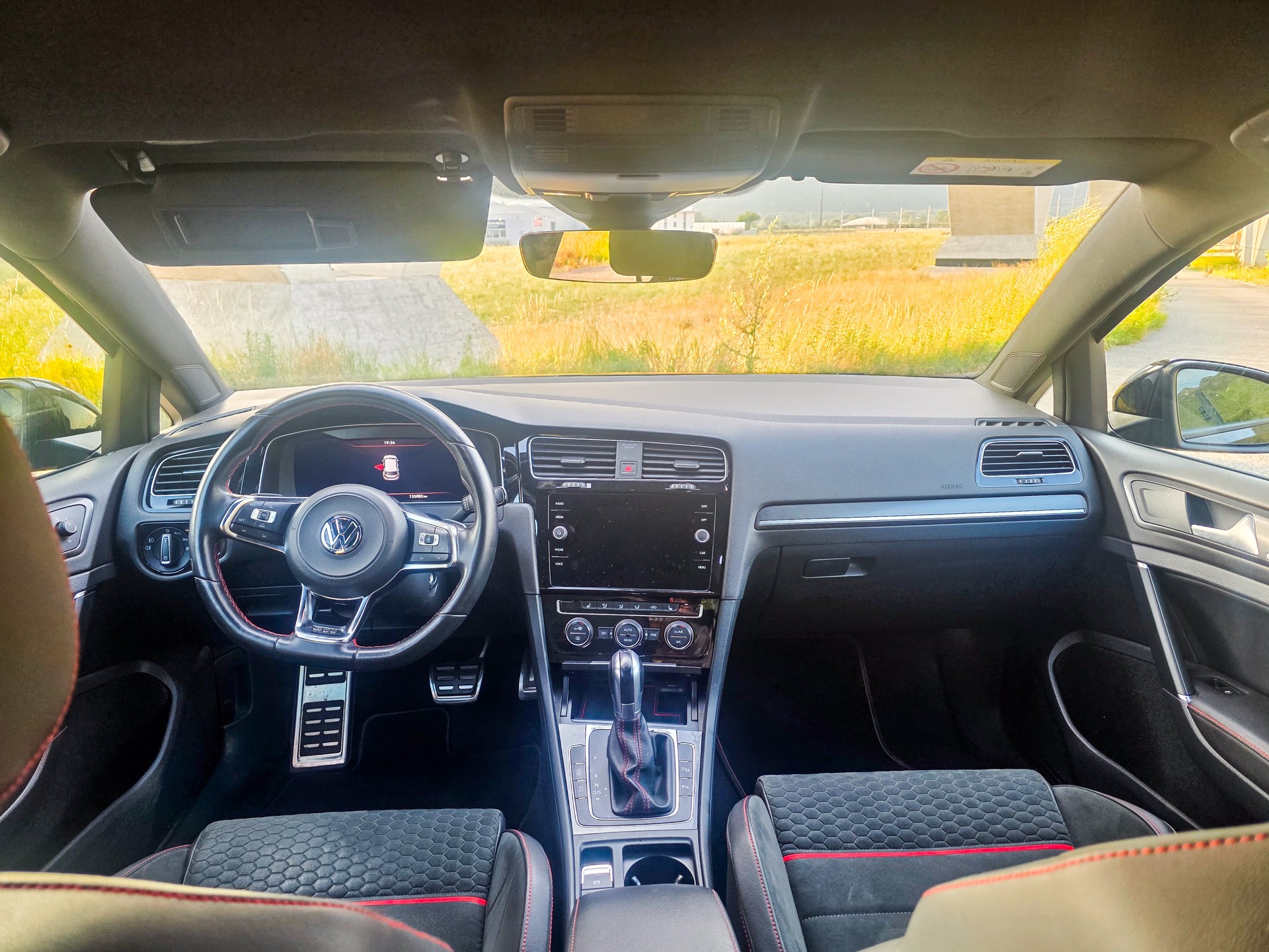 VW 7.5 GTI PERFORMANCE-image-3
