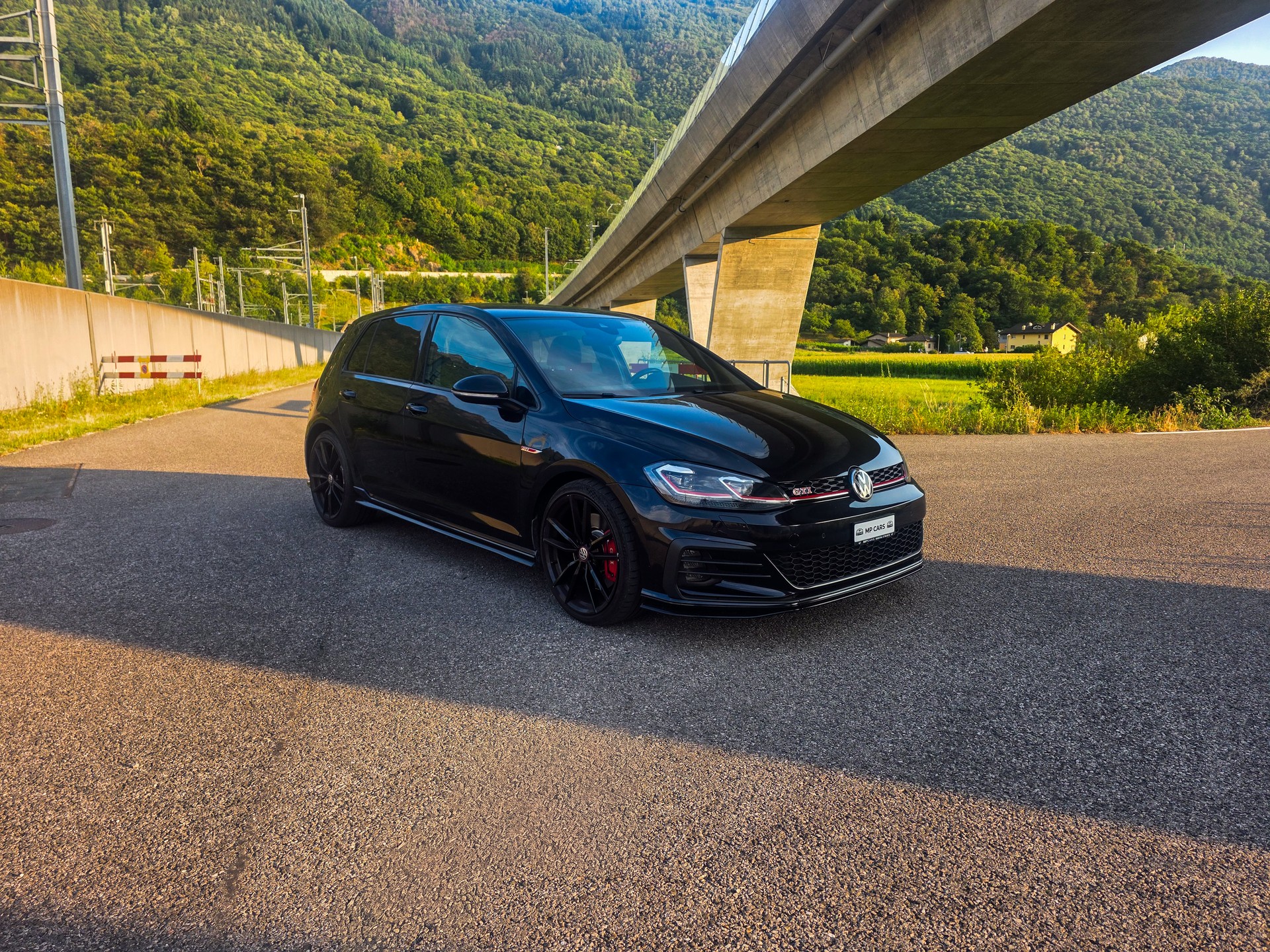 VW 7.5 GTI PERFORMANCE-image-7
