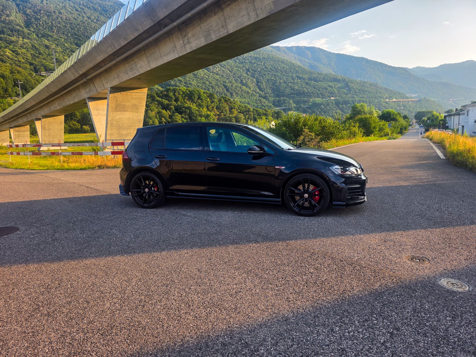 VW 7.5 GTI PERFORMANCE-image-4