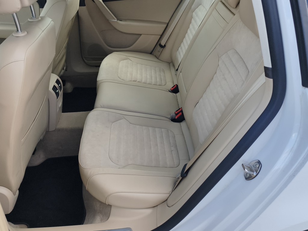 VW Passat Variant 2.0 TDI 170 BlueMT Highlline-image-3