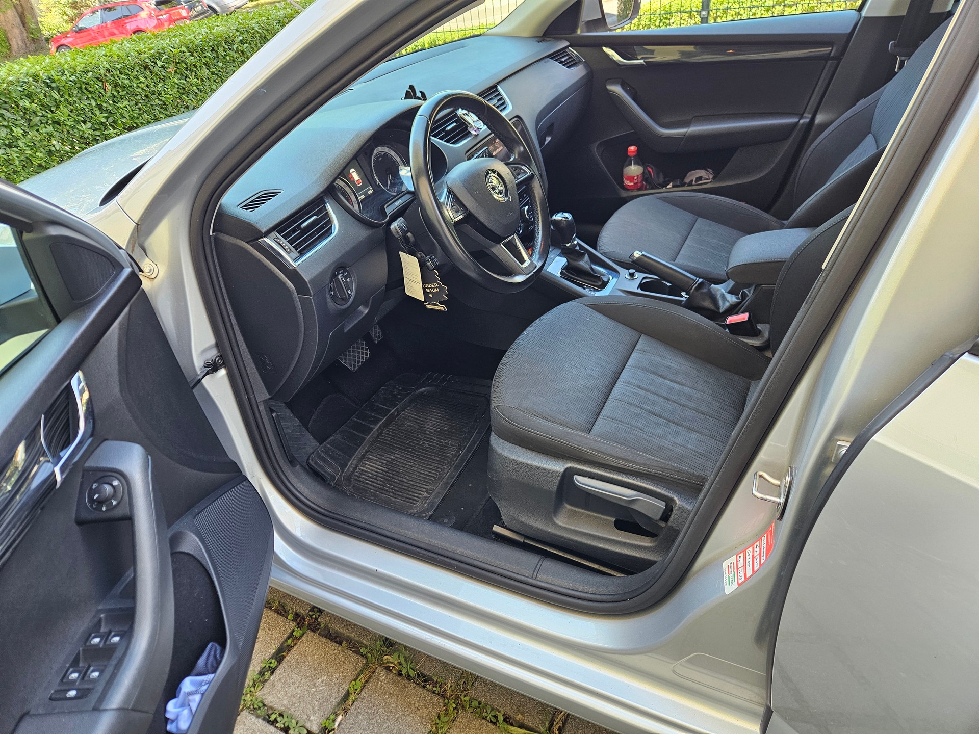 SKODA 2.0 TDI 184 Prag 4x4 DSG-image-4
