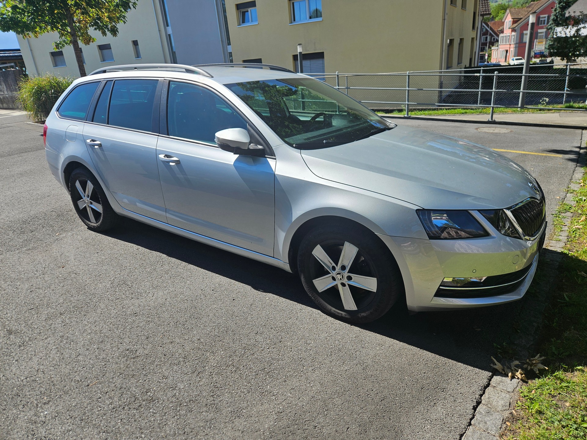 SKODA 2.0 TDI 184 Prag 4x4 DSG-image-3