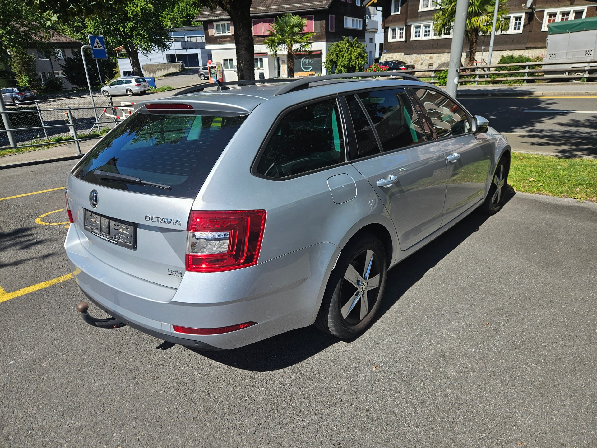 SKODA 2.0 TDI 184 Prag 4x4 DSG-image-2