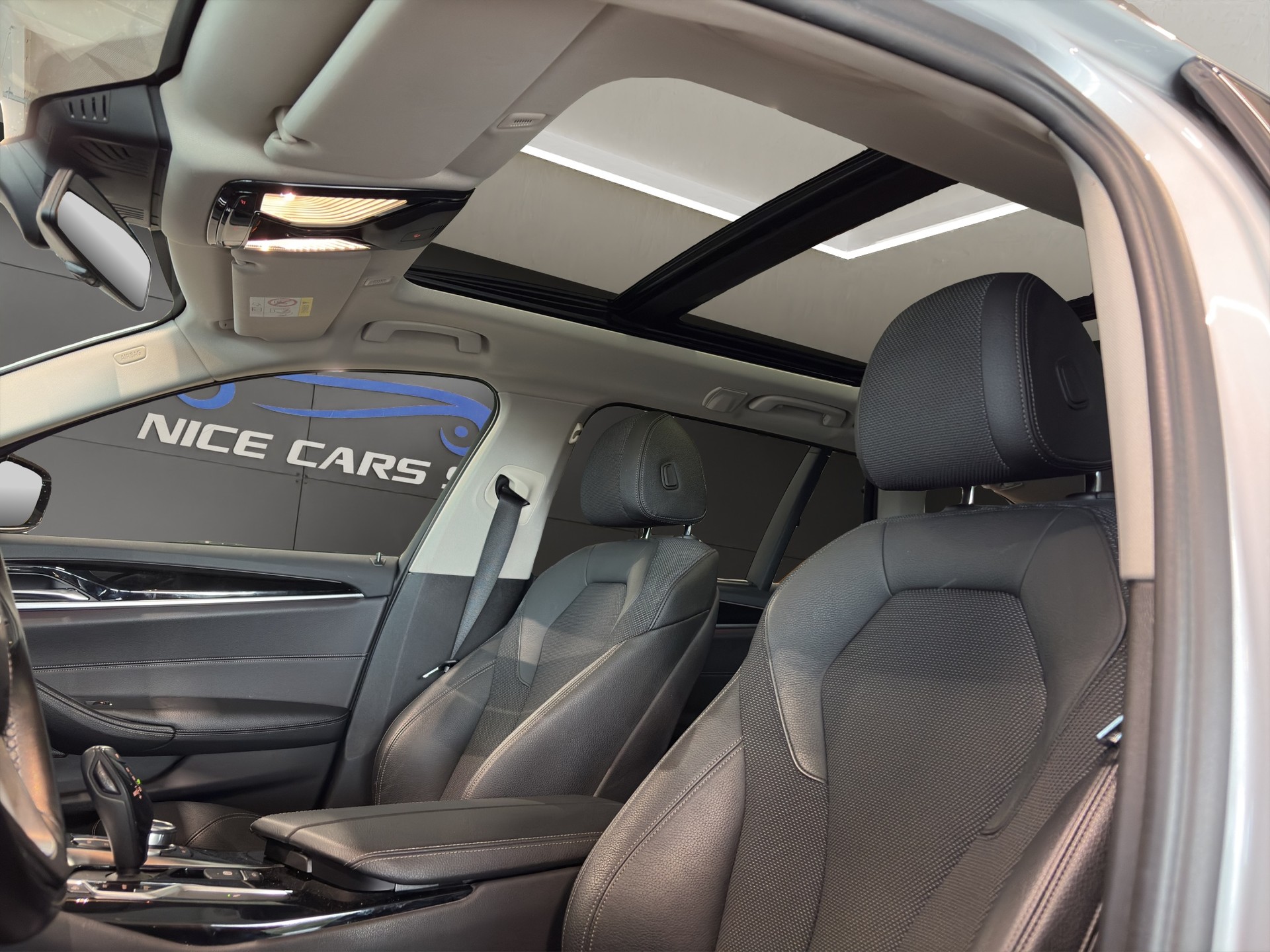BMW 530d Touring Sport Line Steptronic-image-17