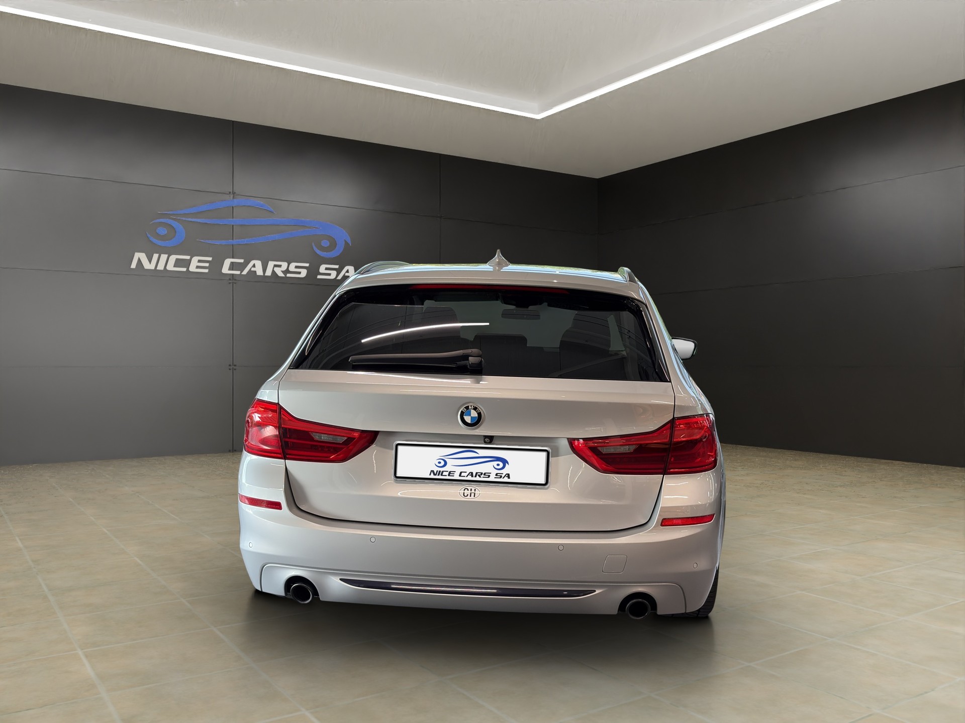 BMW 530d Touring Sport Line Steptronic-image-3