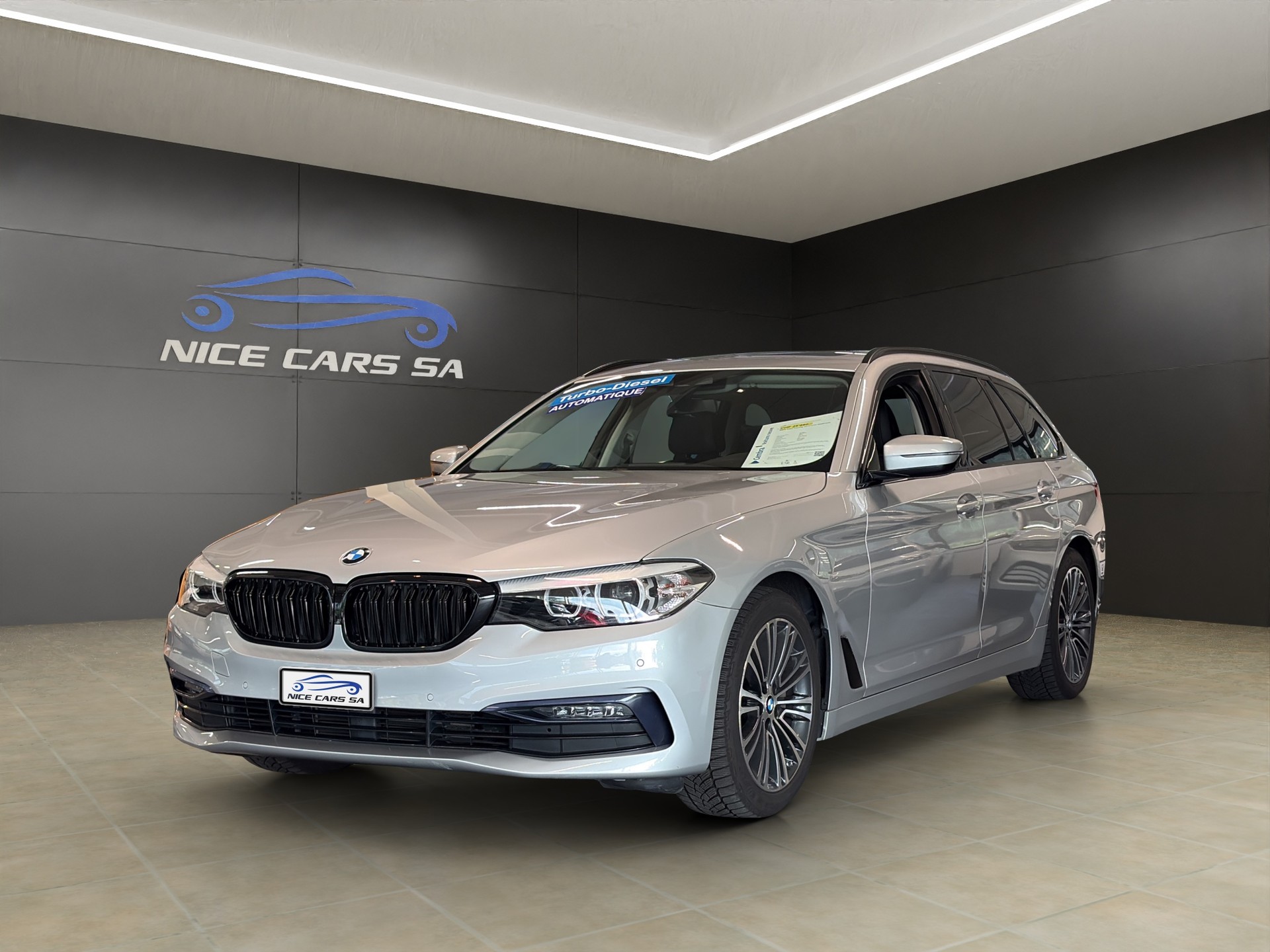 BMW 530d Touring Sport Line Steptronic-image-0