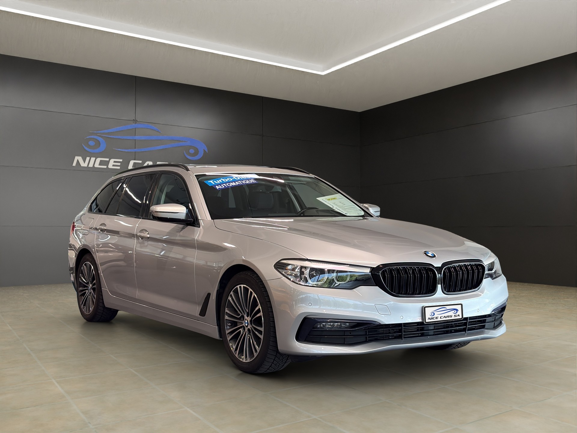 BMW 530d Touring Sport Line Steptronic-image-1
