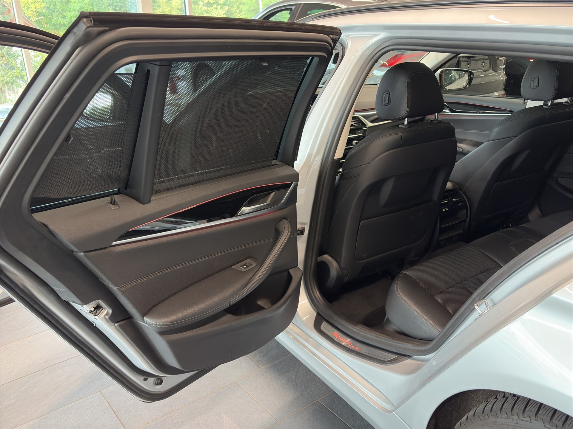 BMW 530d Touring Sport Line Steptronic-image-21