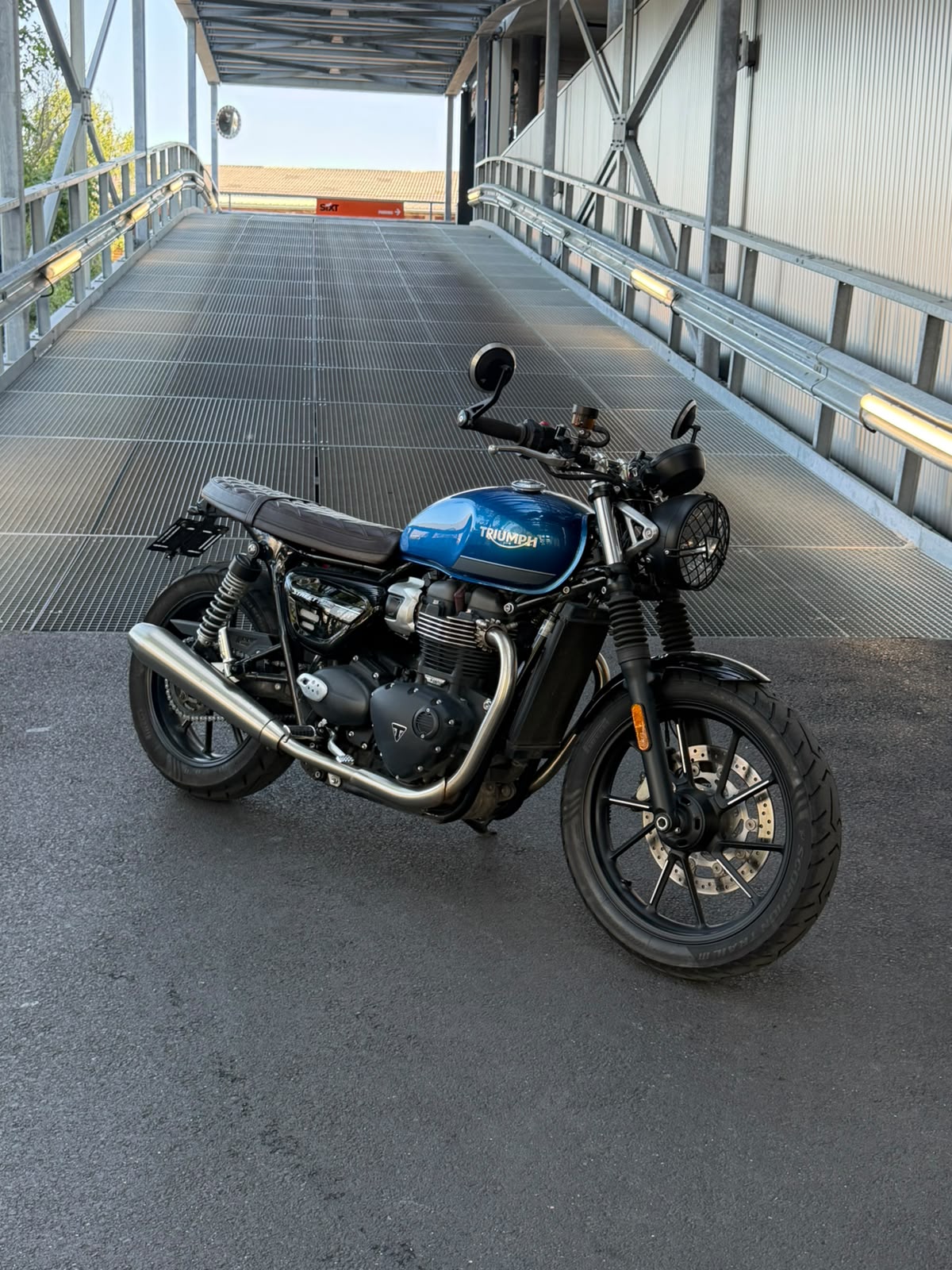 TRIUMPH Street Twin 900 Gold Line (35kW)