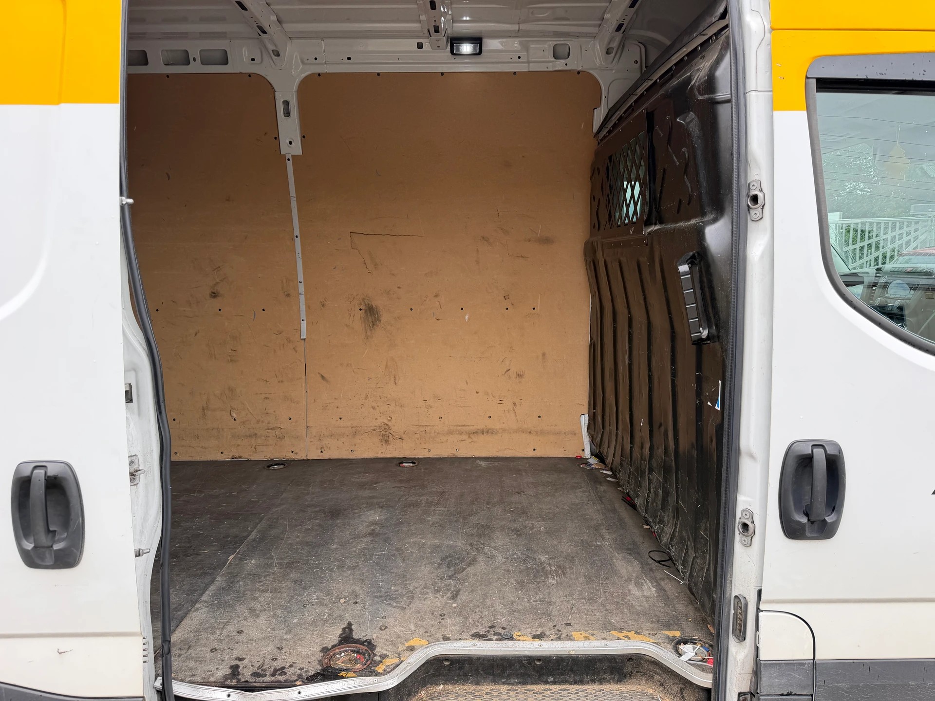 IVECO 33 S 16H A8 SVL | Automat | Lange Version | Klima-image-10