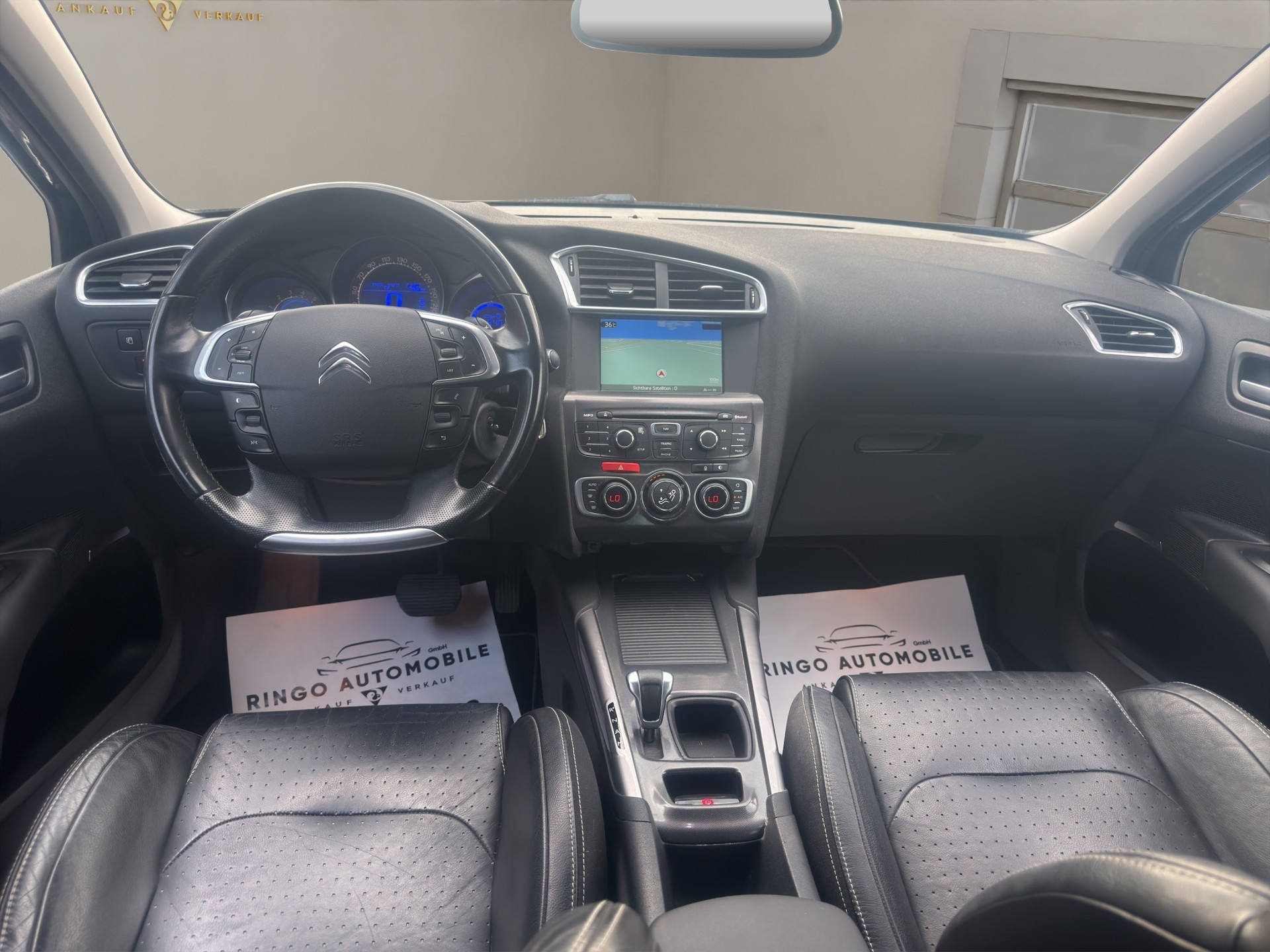 CITROEN C4 1.6 e-HDi Exclusive EGS6-image-10