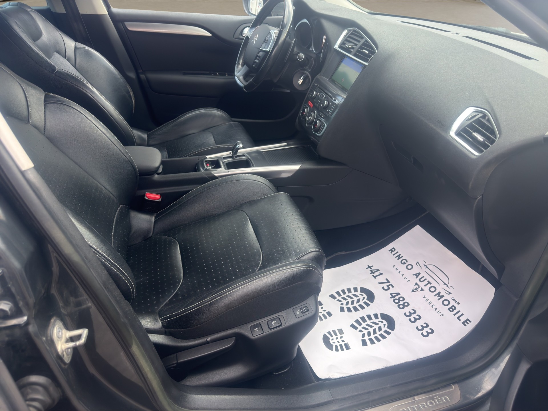 CITROEN C4 1.6 e-HDi Exclusive EGS6-image-11