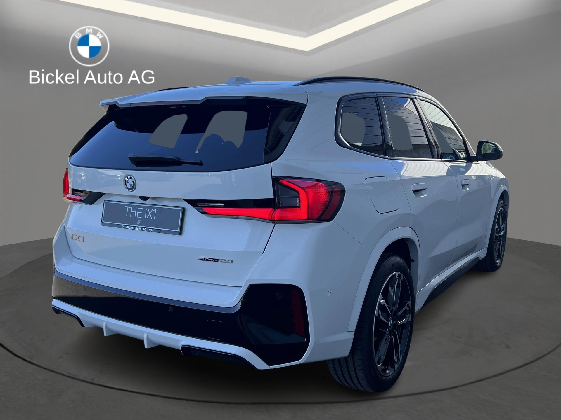 BMW iX1 eDrive 20 M Sport-image-1